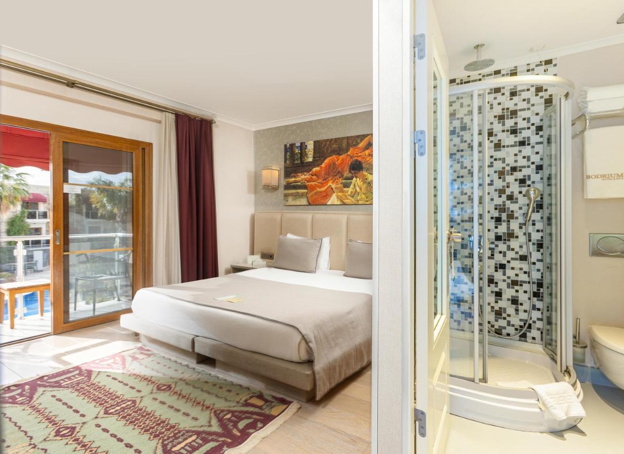 Superior Double or Twin Room Pool View,1498616848:JPEG