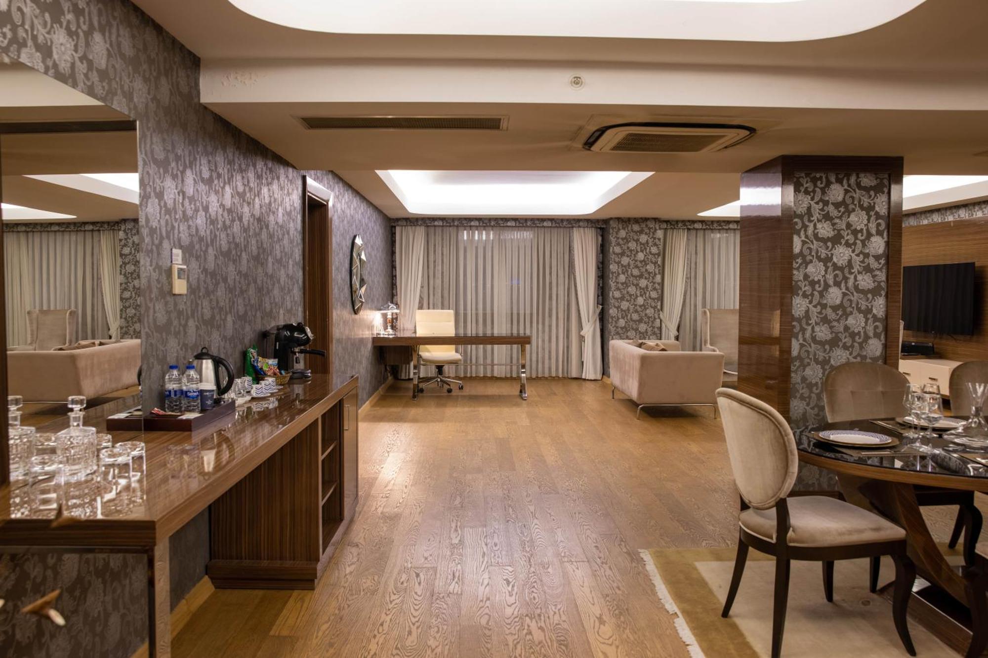 Presidential Suite,1499357899:JPEG