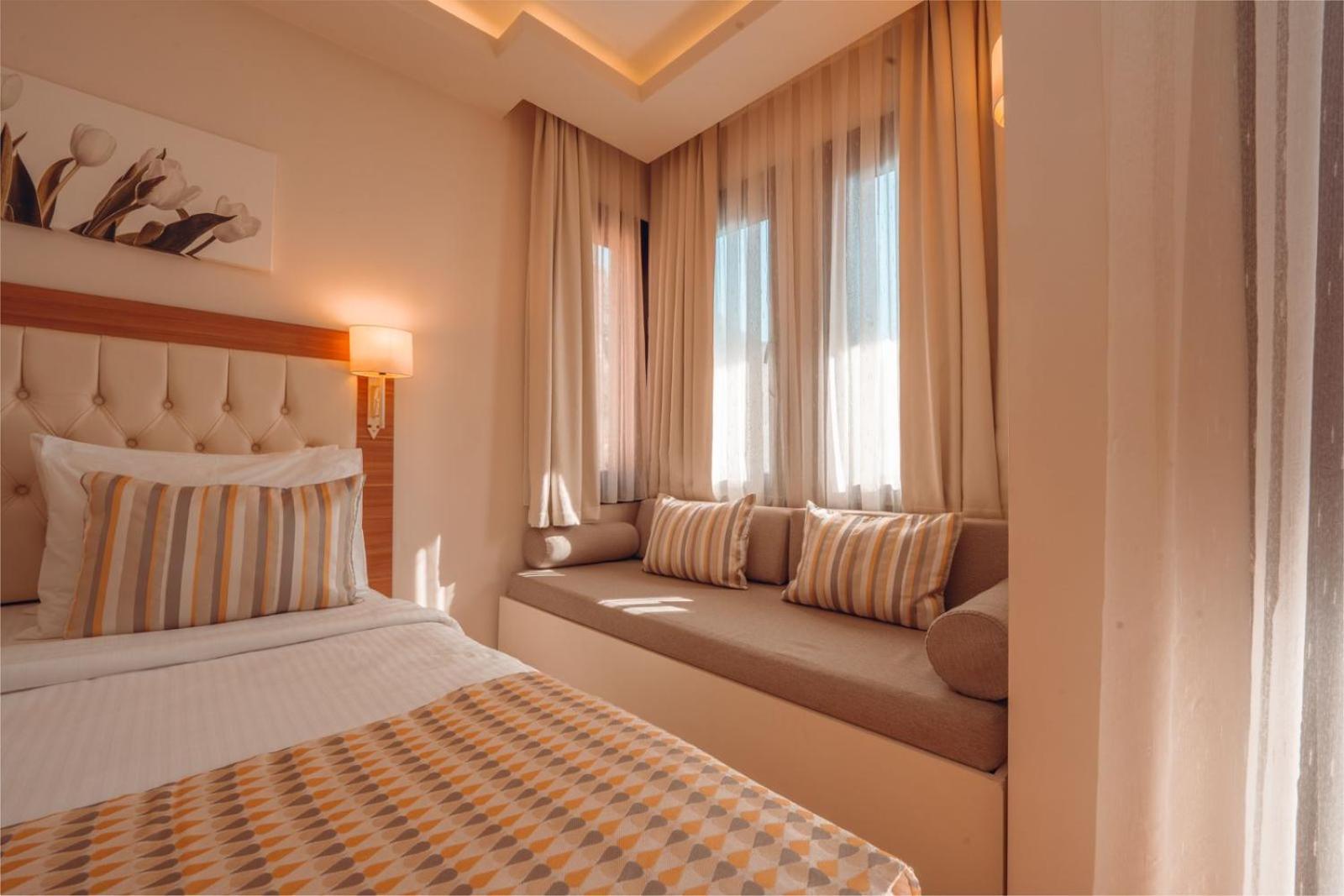 Triple Room,1499495185:JPEG