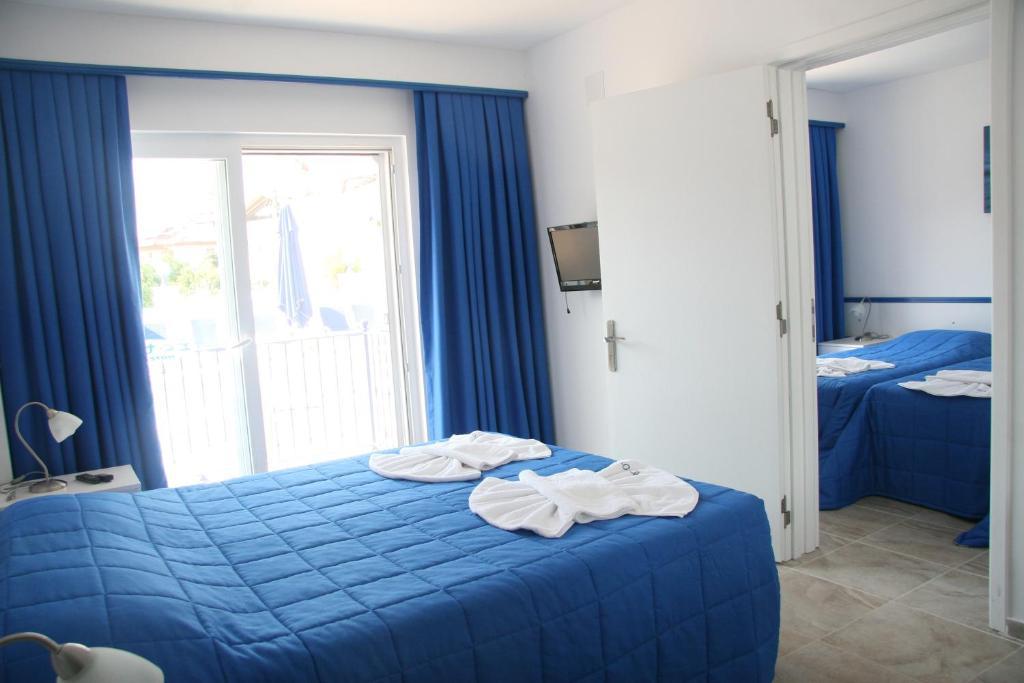 Standard Family Room,544225788:JPEG