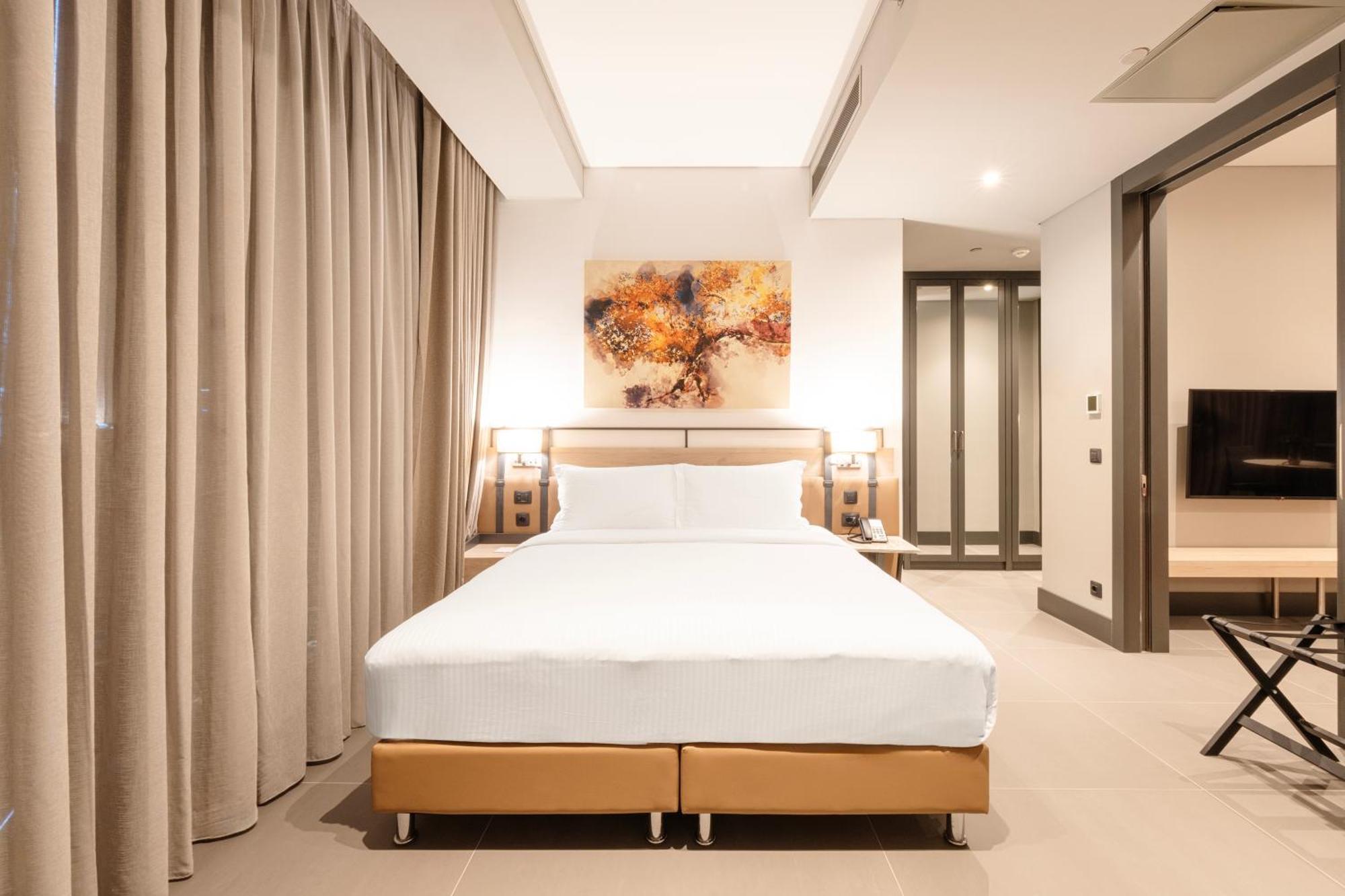 Two Bedroom Apartment with Terrace,1511293123:JPEG