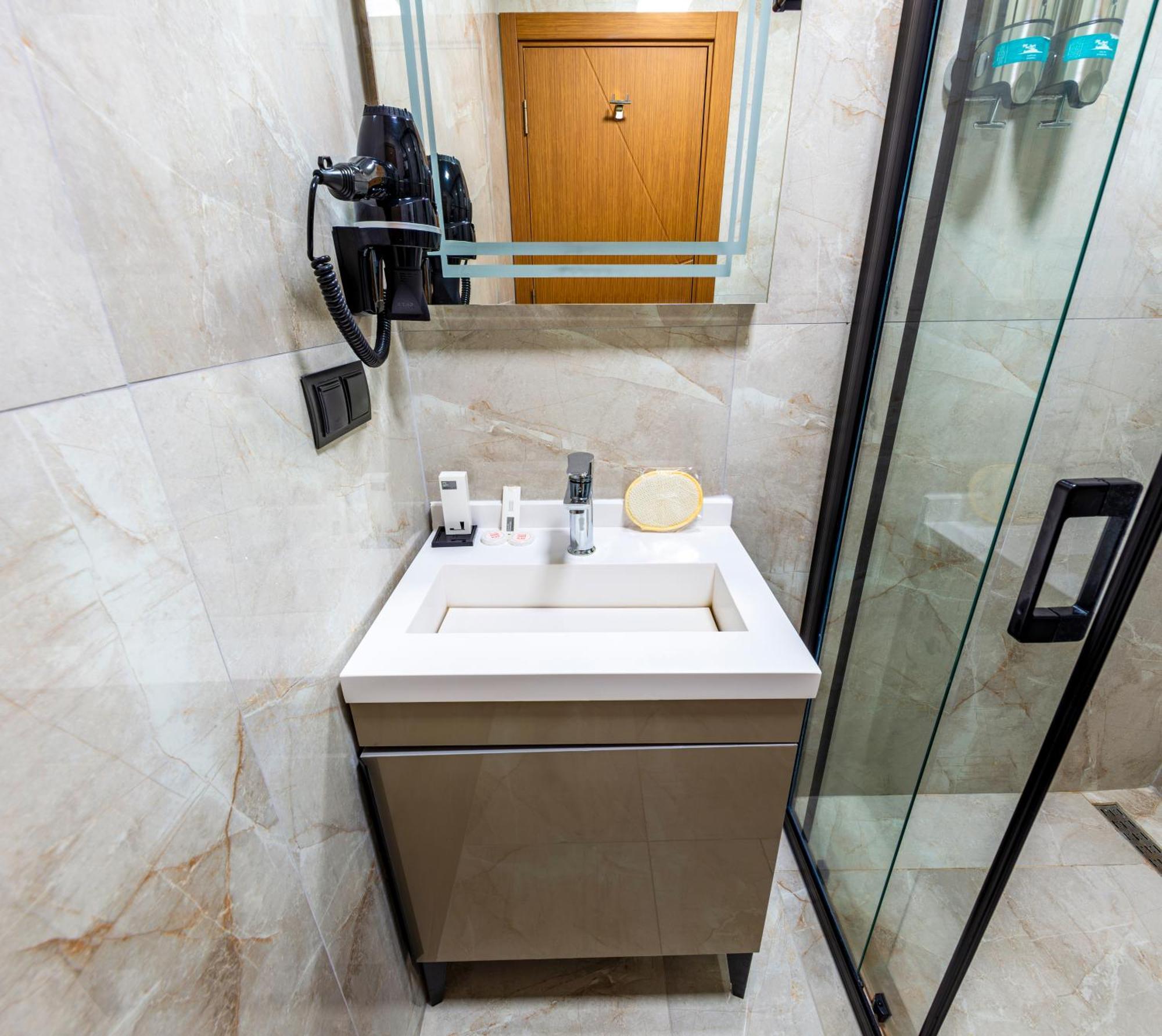 Deluxe Çift Kişilik Oda - Balkonlu