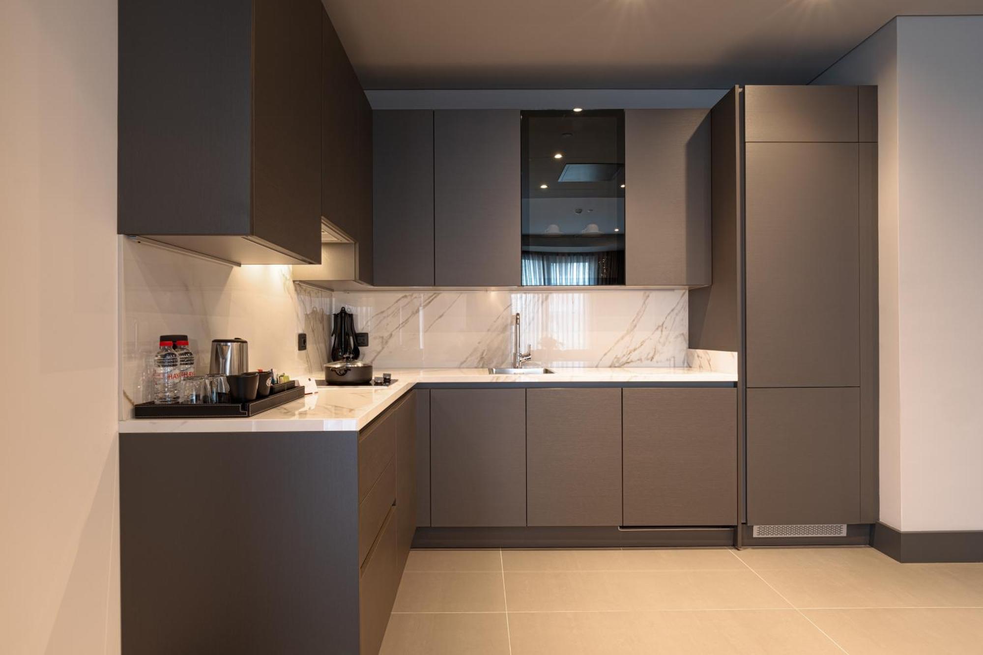 One Bedroom Apartment with Terrace,1511293297:JPEG