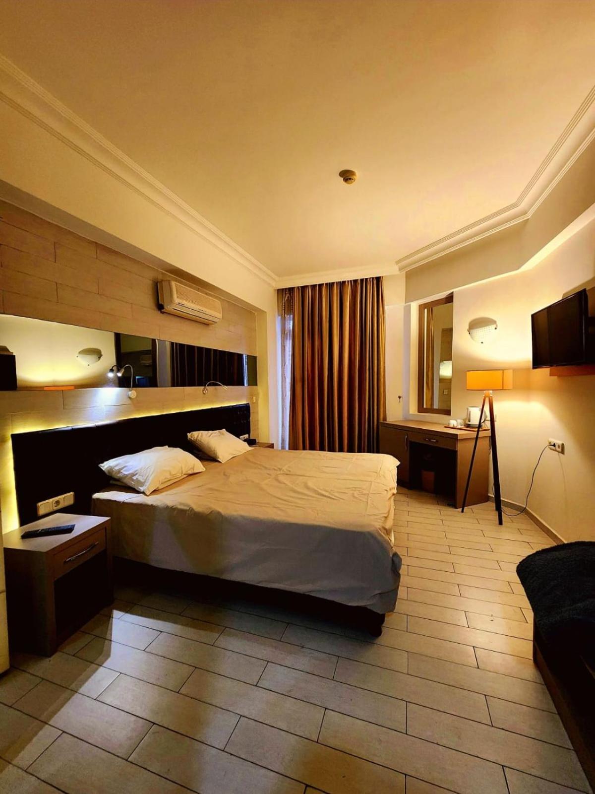 Standard Double or Twin Room with Balcony,1285281805:JPEG