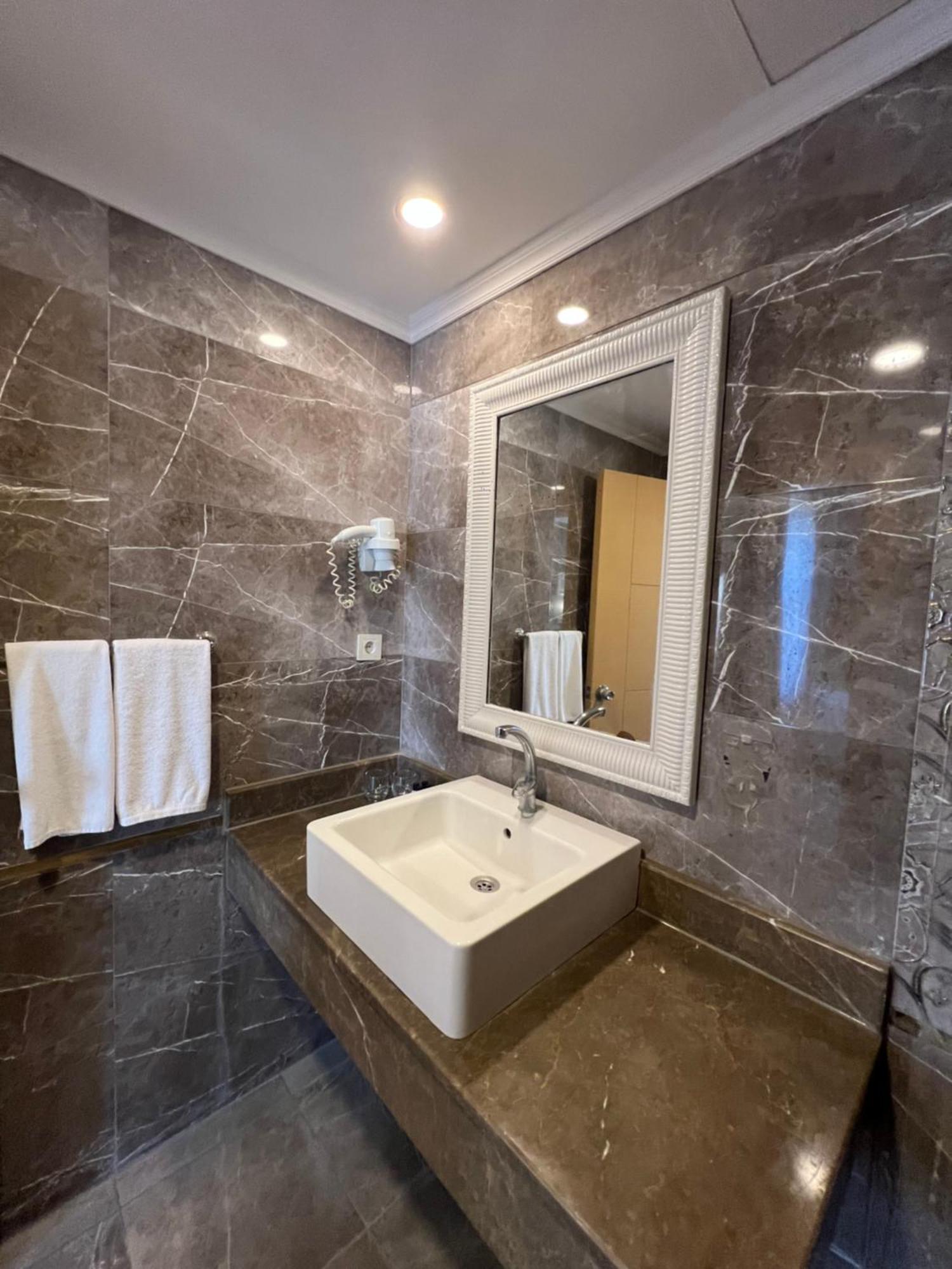 Standard Double Room,1523048338:JPEG