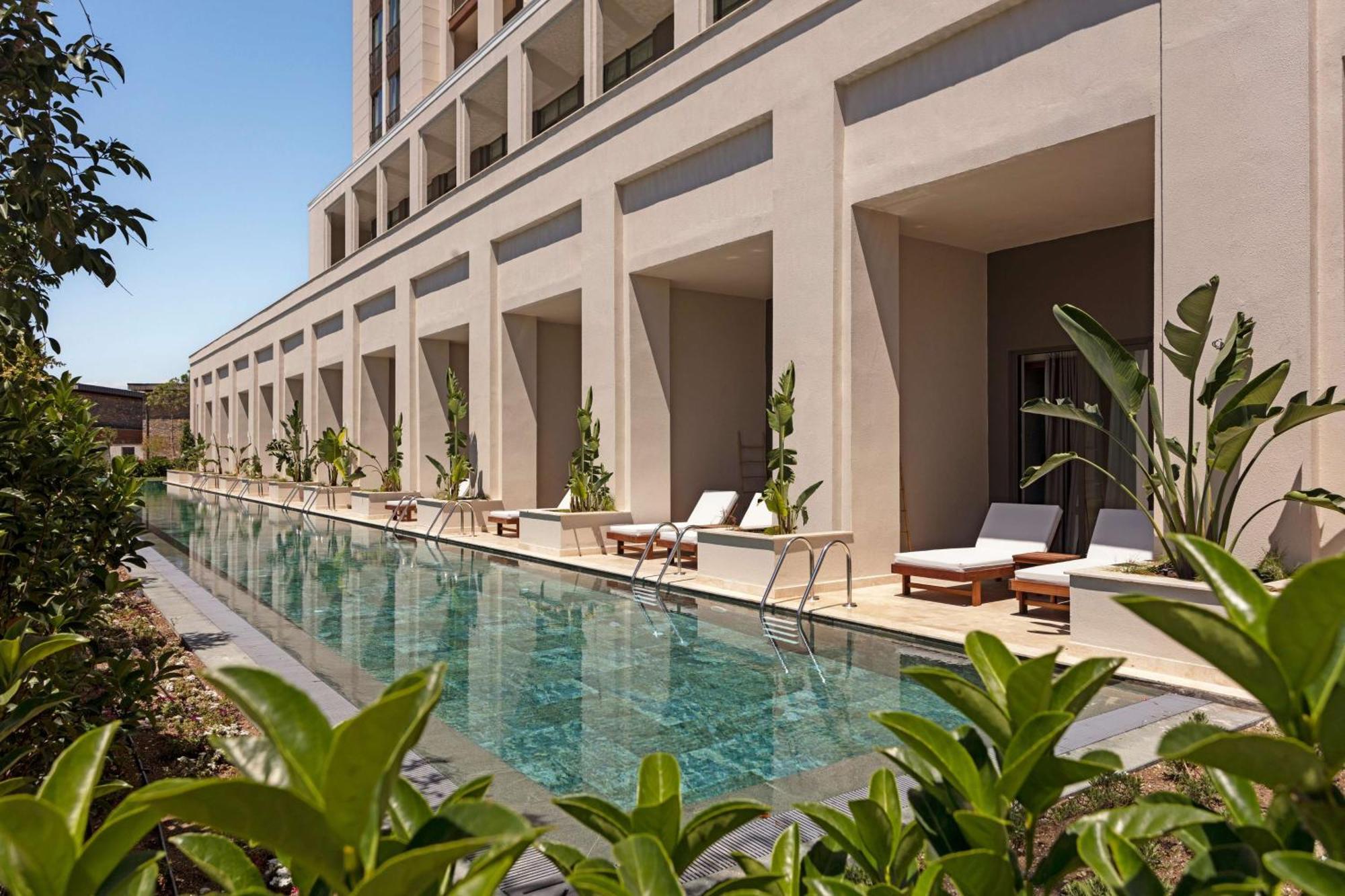 Chambre Supérieure avec Accès Direct à la Piscine 12+