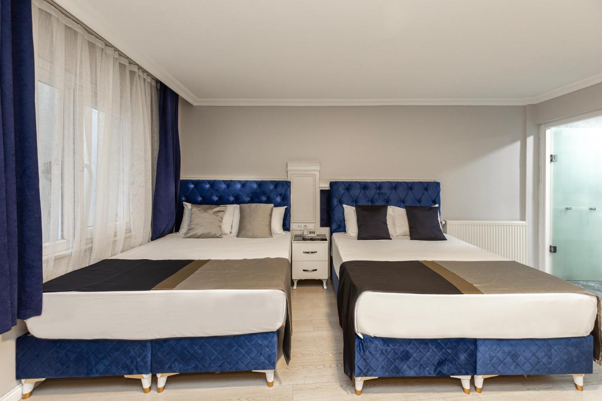 Deluxe Family Room