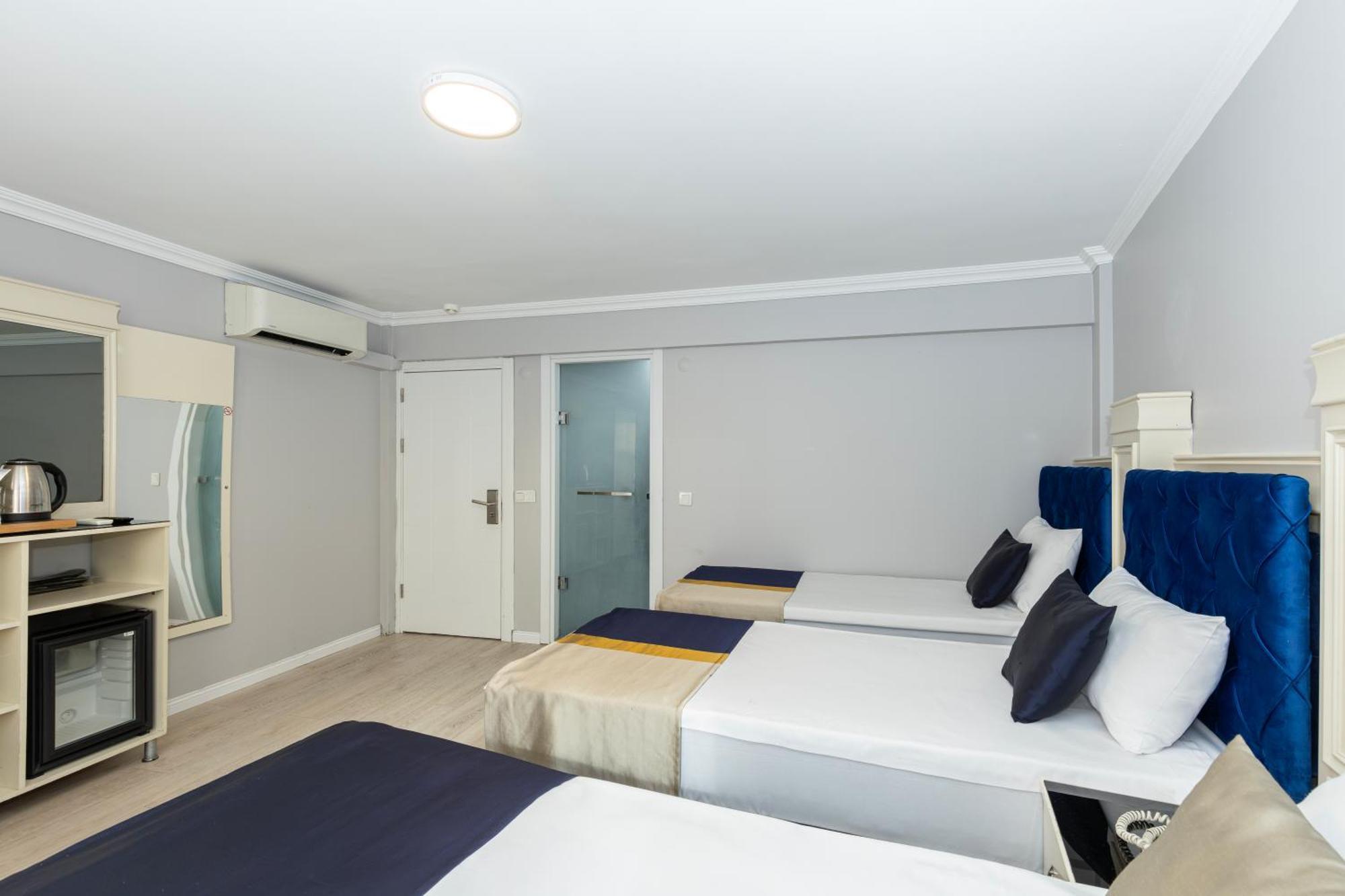 Deluxe Quadruple Room