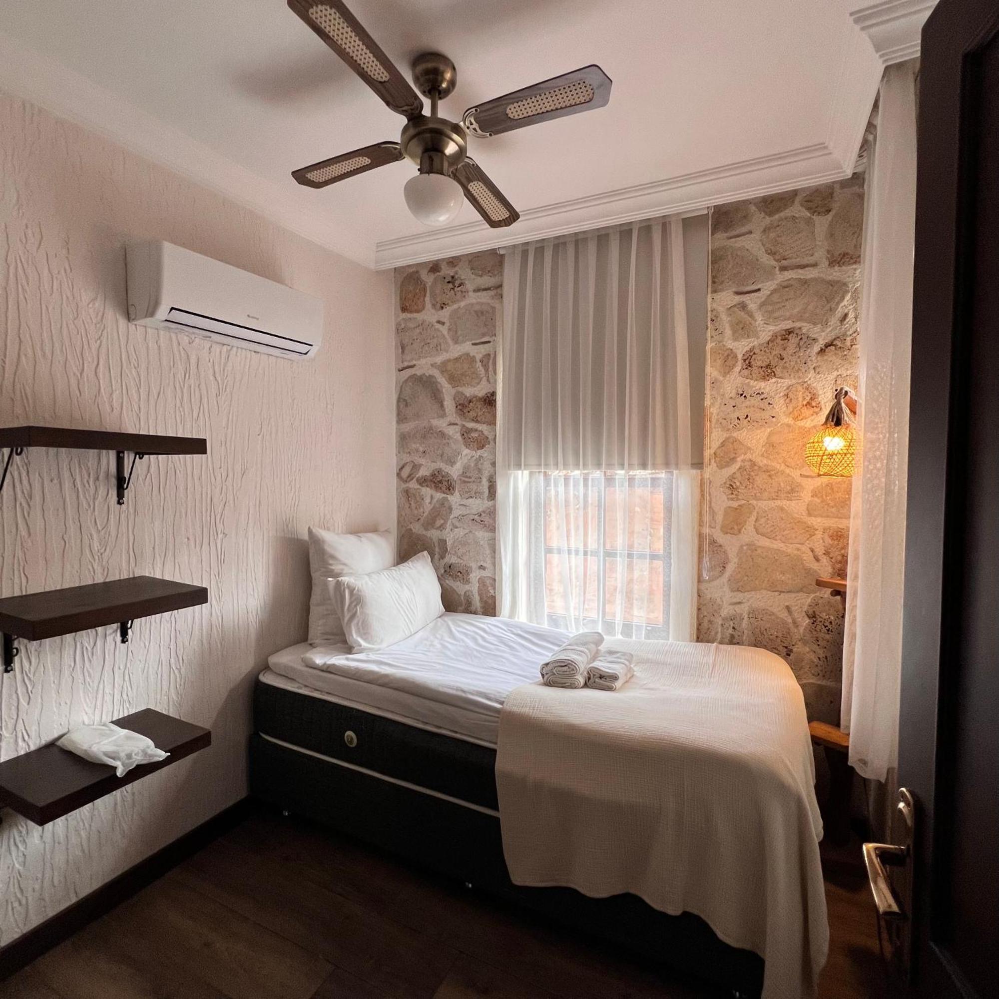 Standard Single Room with Shower