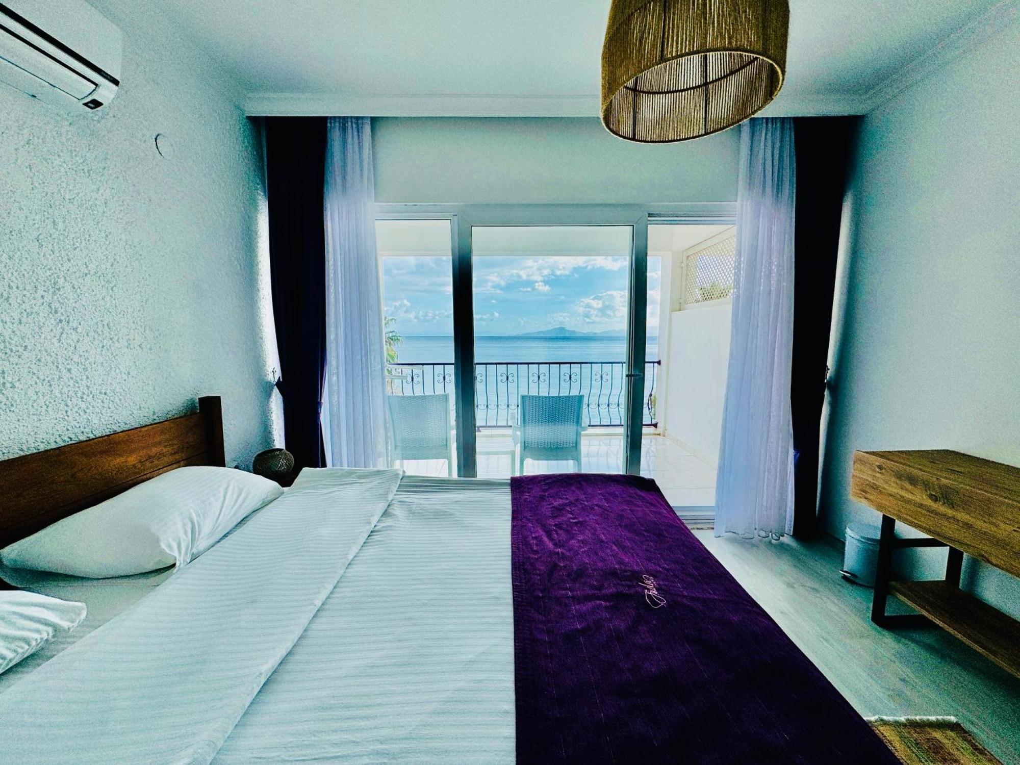 Double Room with Sea View,1529762698:JPEG