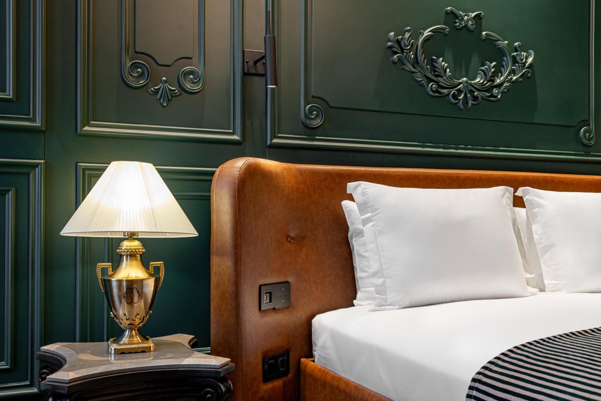 Grand Deluxe Double Room with City View,1532659219:JPEG