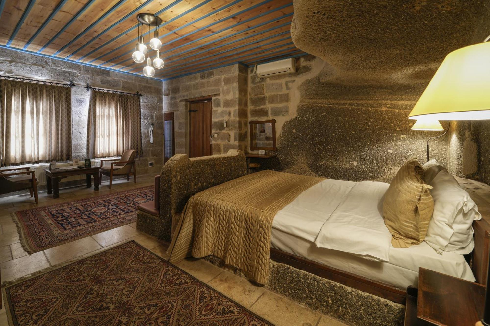 Junior Suite,1536574750:JPEG