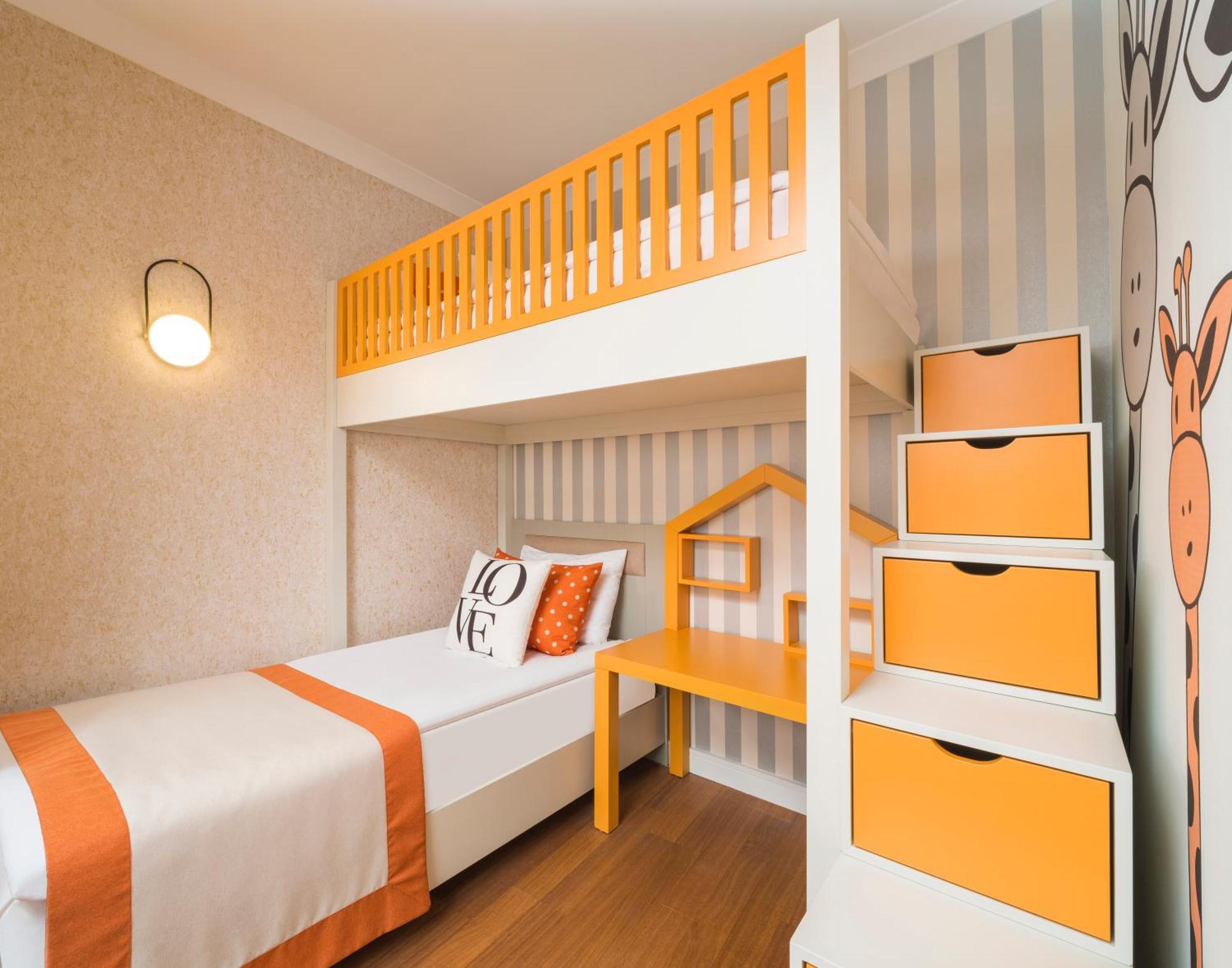 Chambre Familiale - Bâtiment Principal - Vue sur Mer