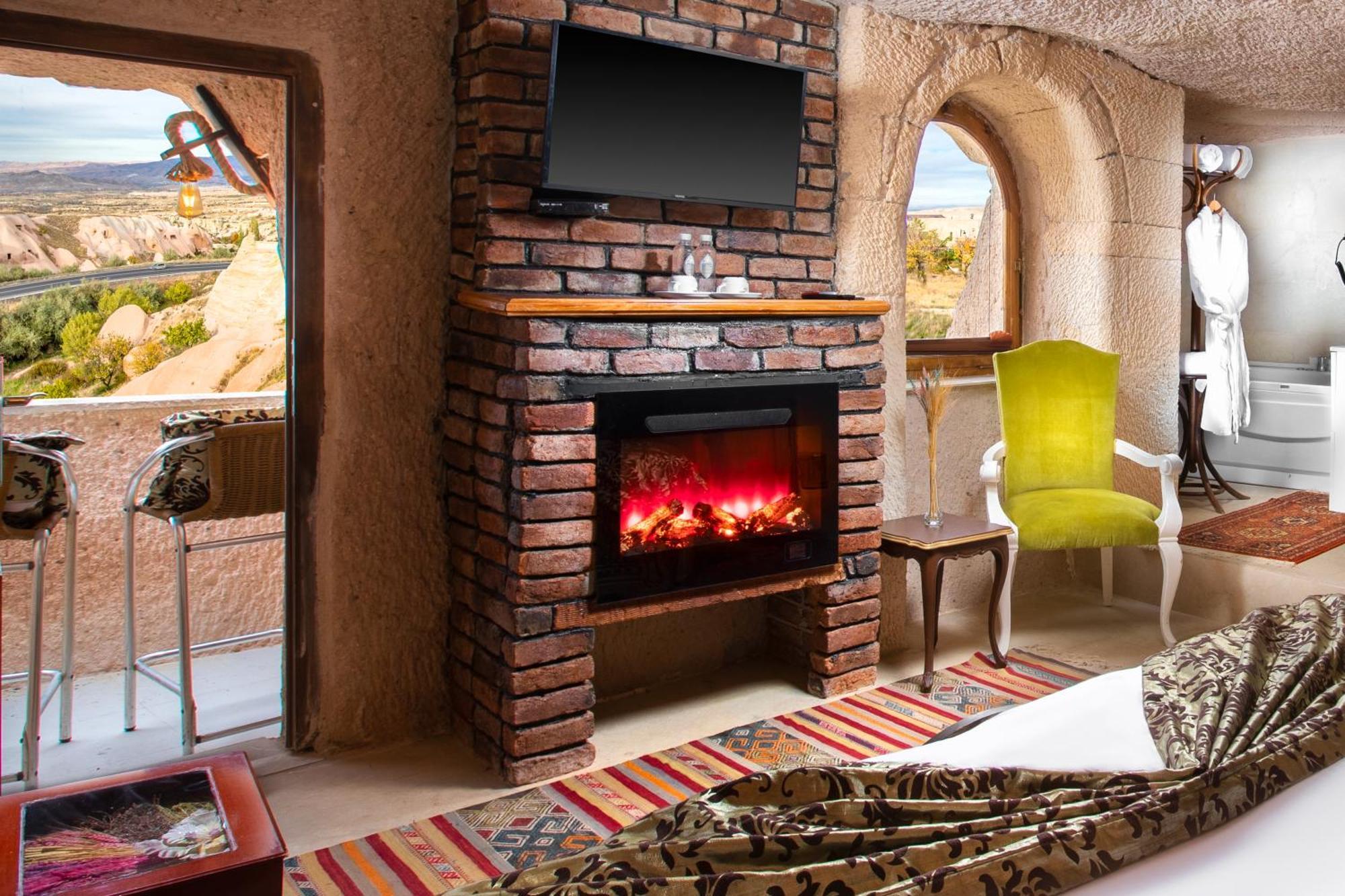 Winery Cave Room with Small Balcony and Balloon View