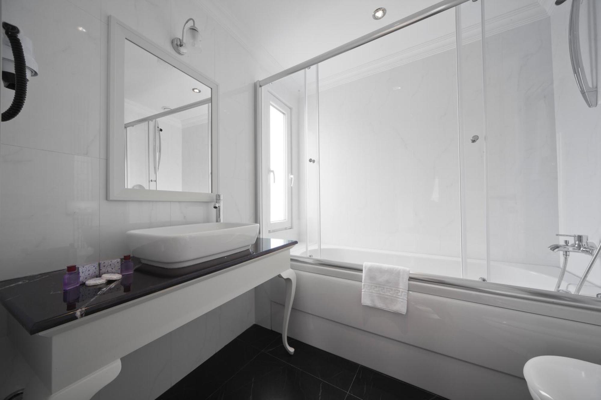Standard Double Room Ground Floor