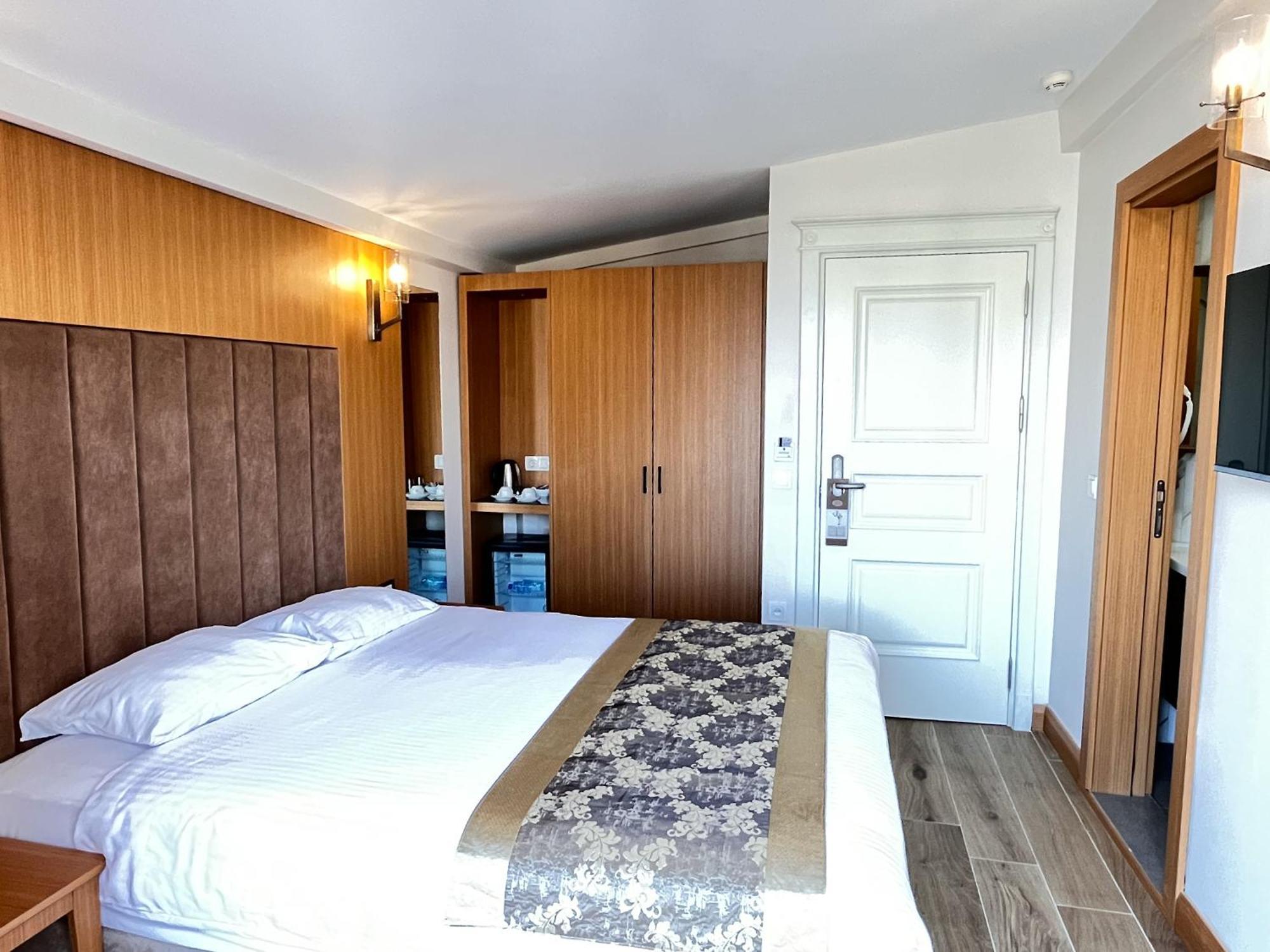 Superior Double Room Balcony Sea View