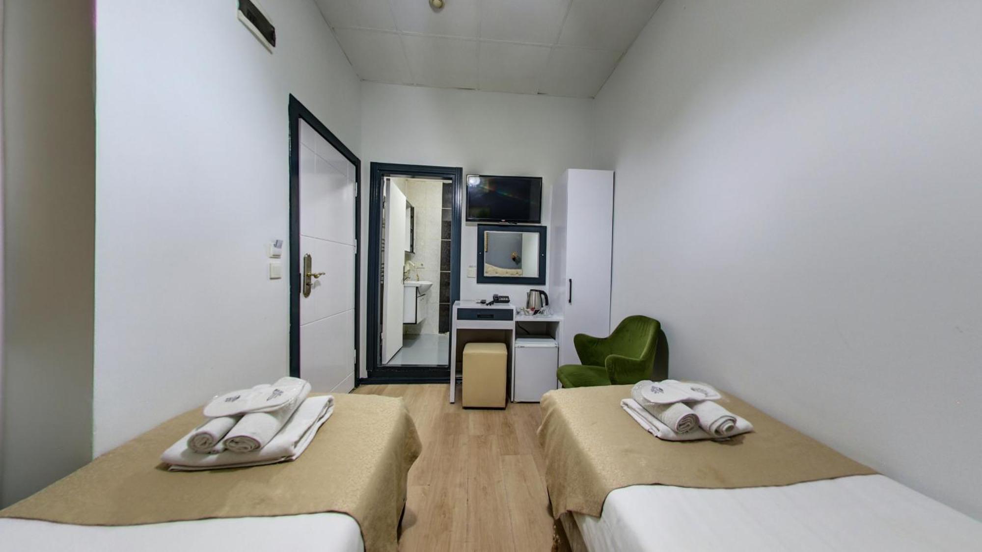 Quarto Economy com Cama de Casal ou 2 de Solteiro