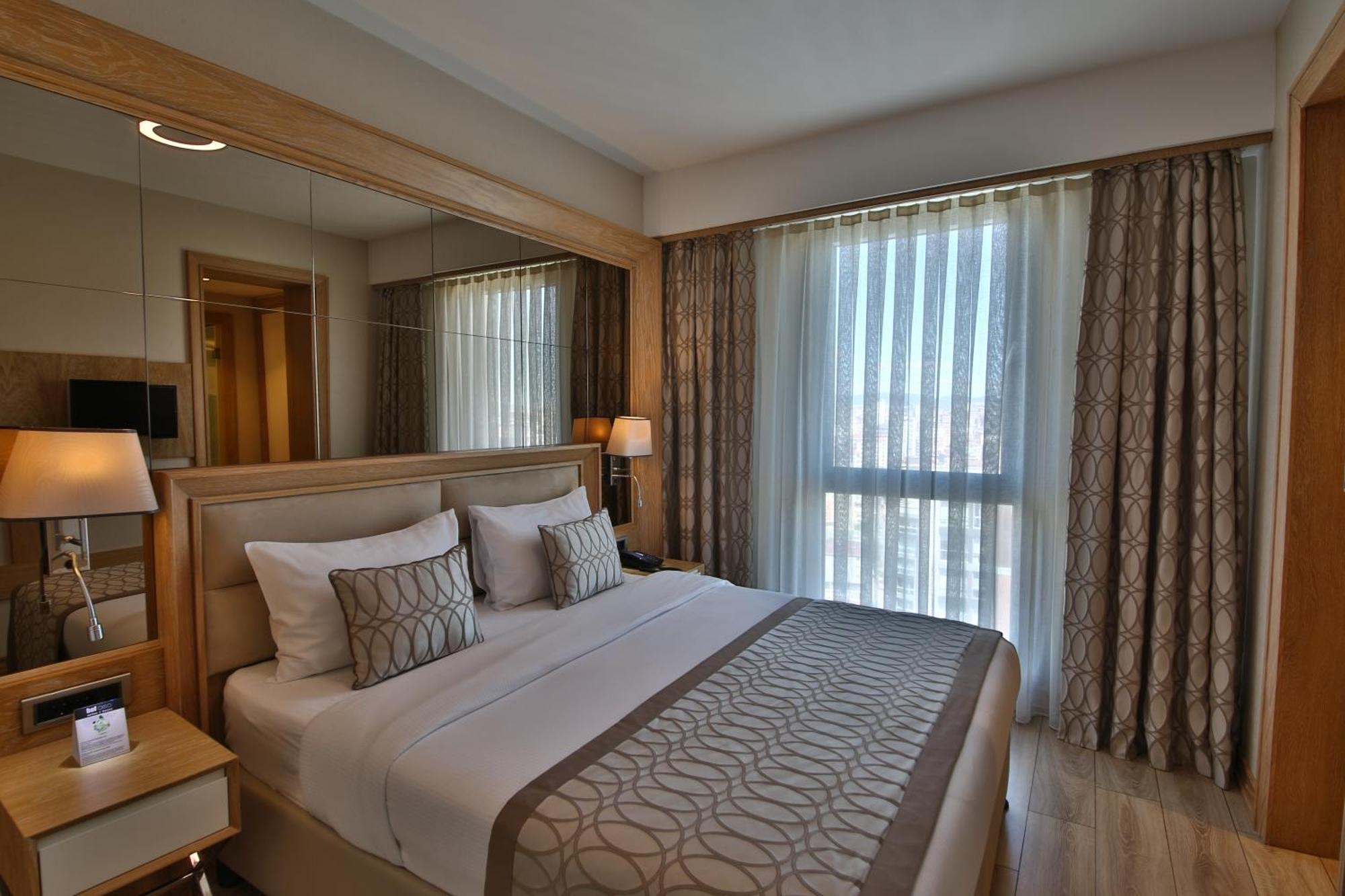 Deluxe Suite,1538095366:JPEG
