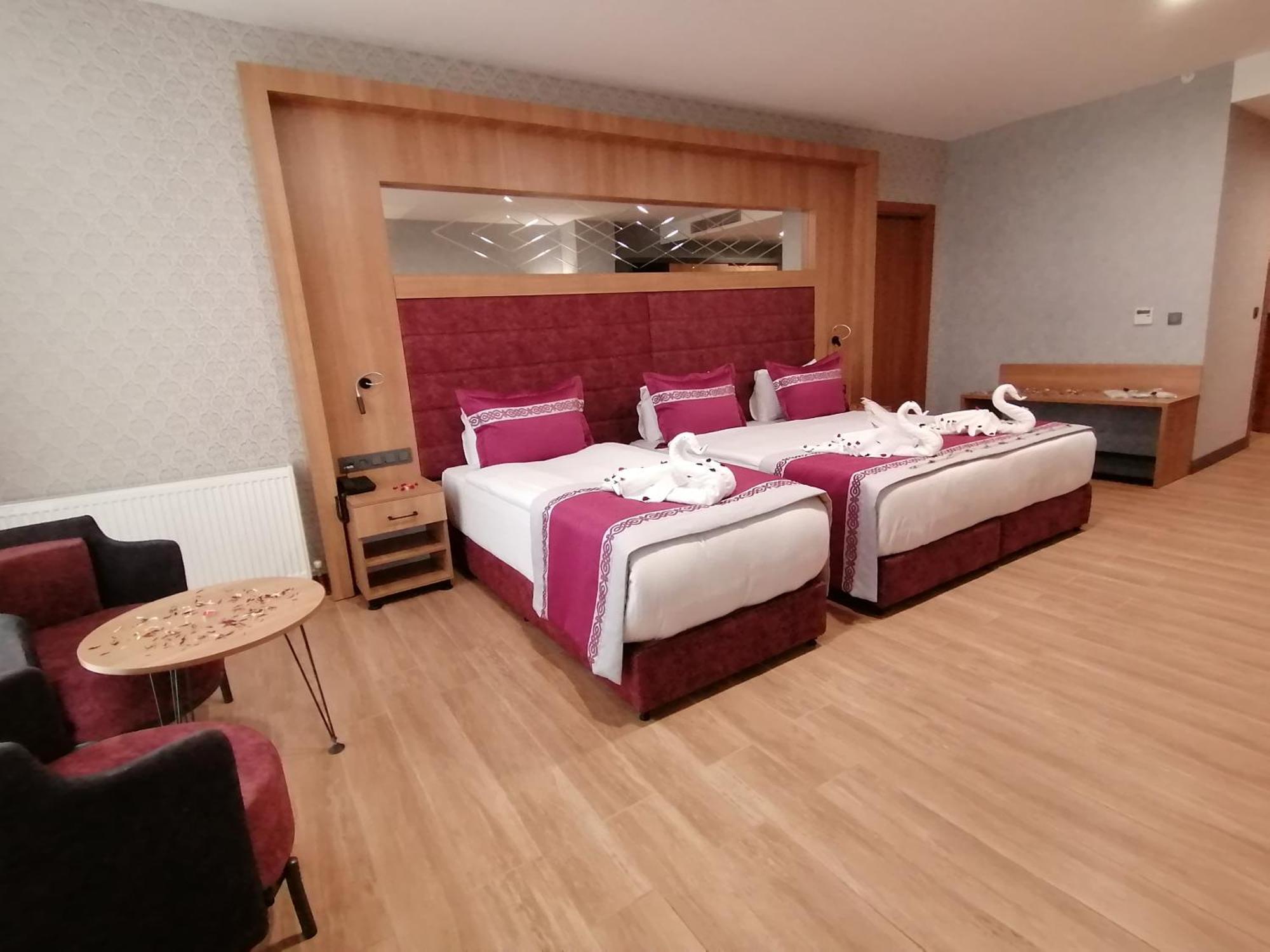 Standard Triple Room,1558974031:JPEG