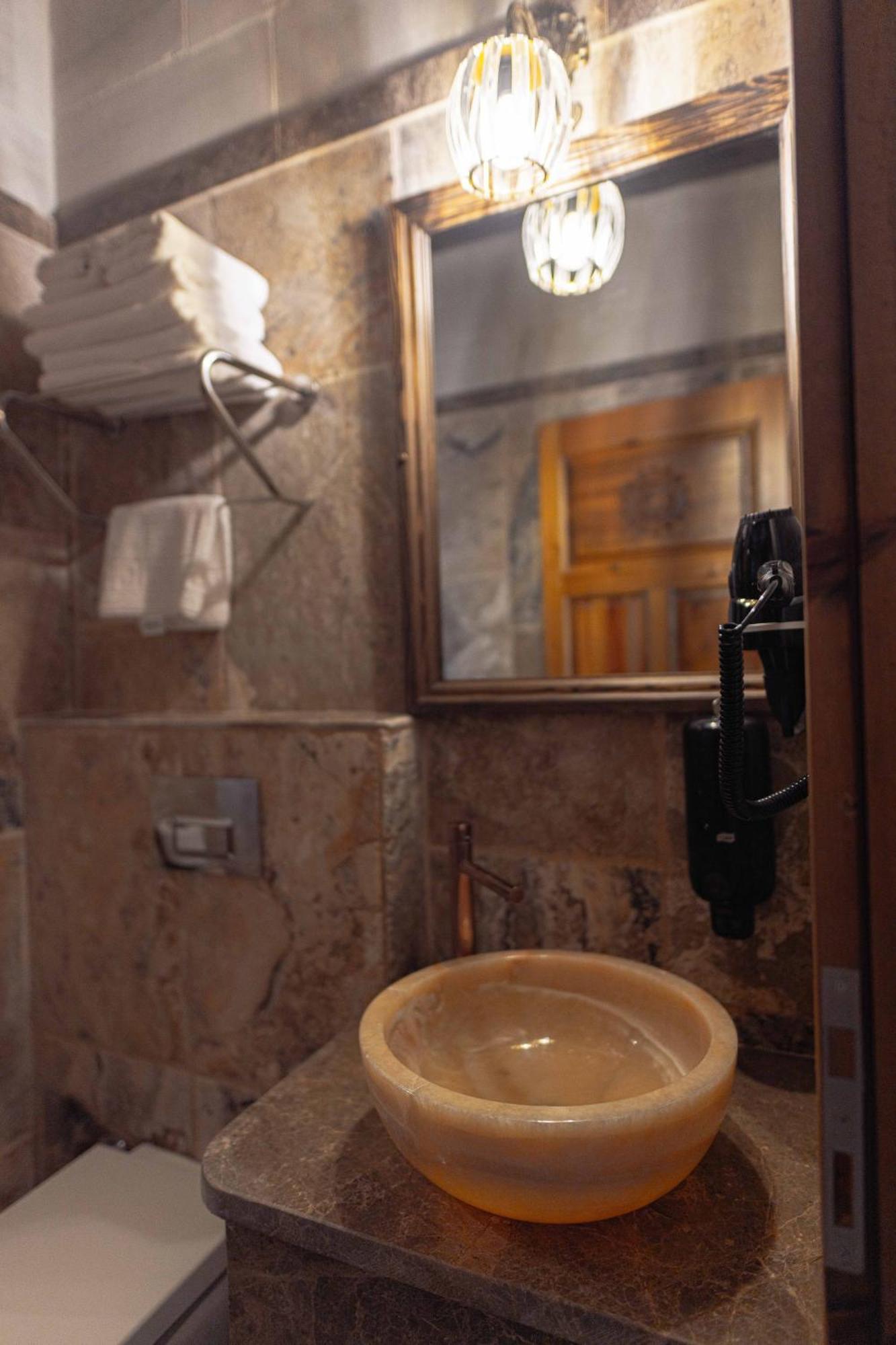 Deluxe İki Yataklı Oda