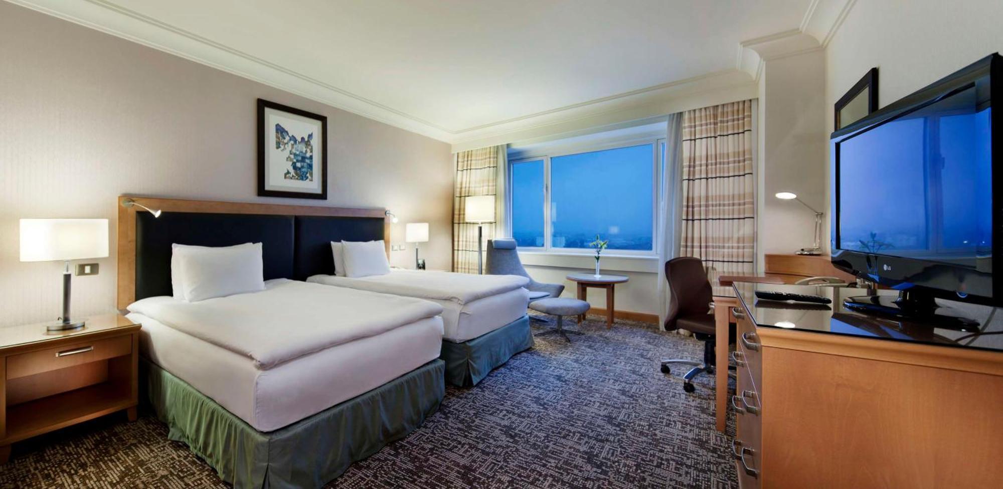 Twin River View Guest Room