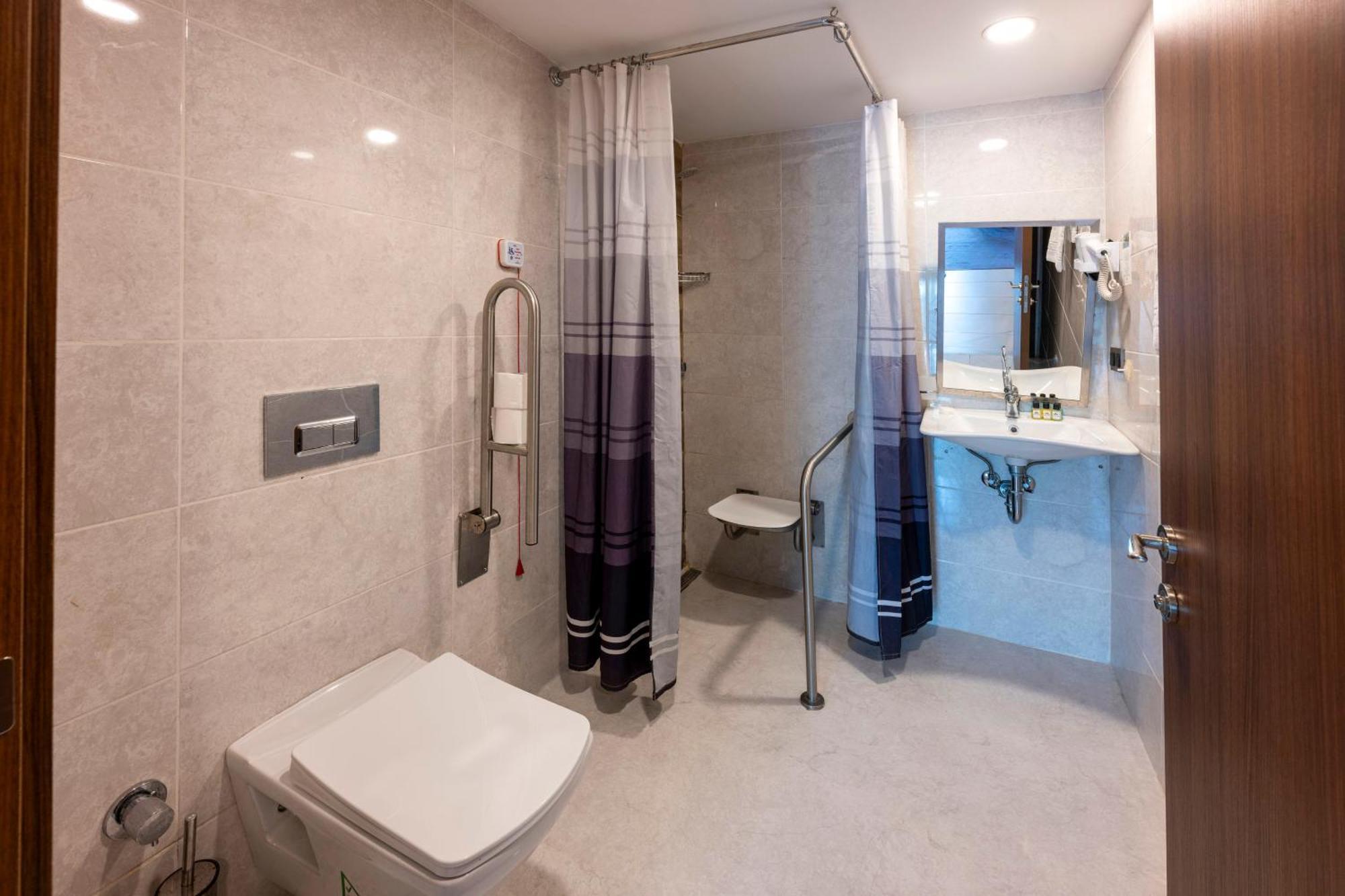 Quarto Triplo - Acessível para Hóspedes com Mobilidade Reduzida