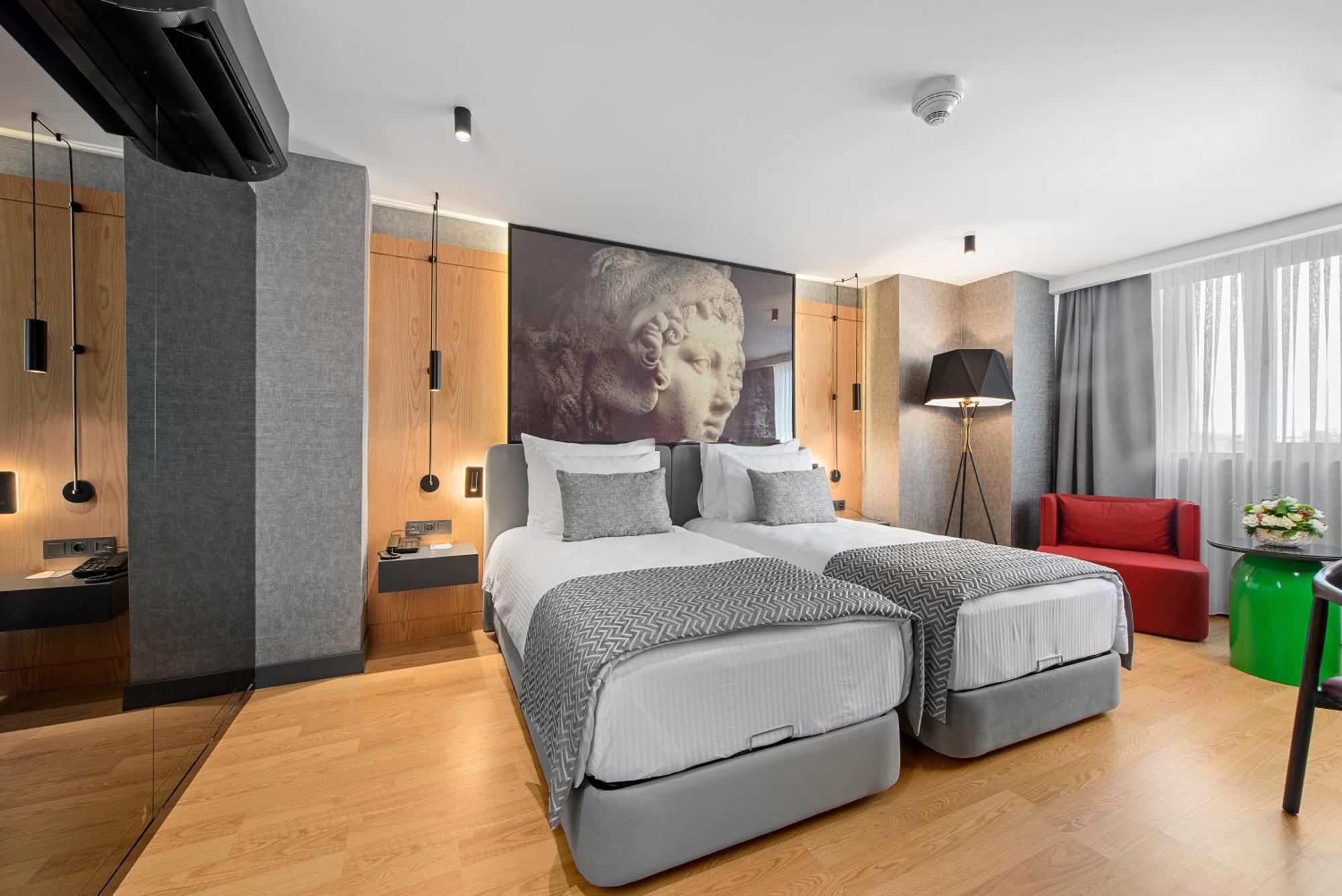 Deluxe Çift Kişilik veya İki Yataklı Oda - Şehir Manzaralı