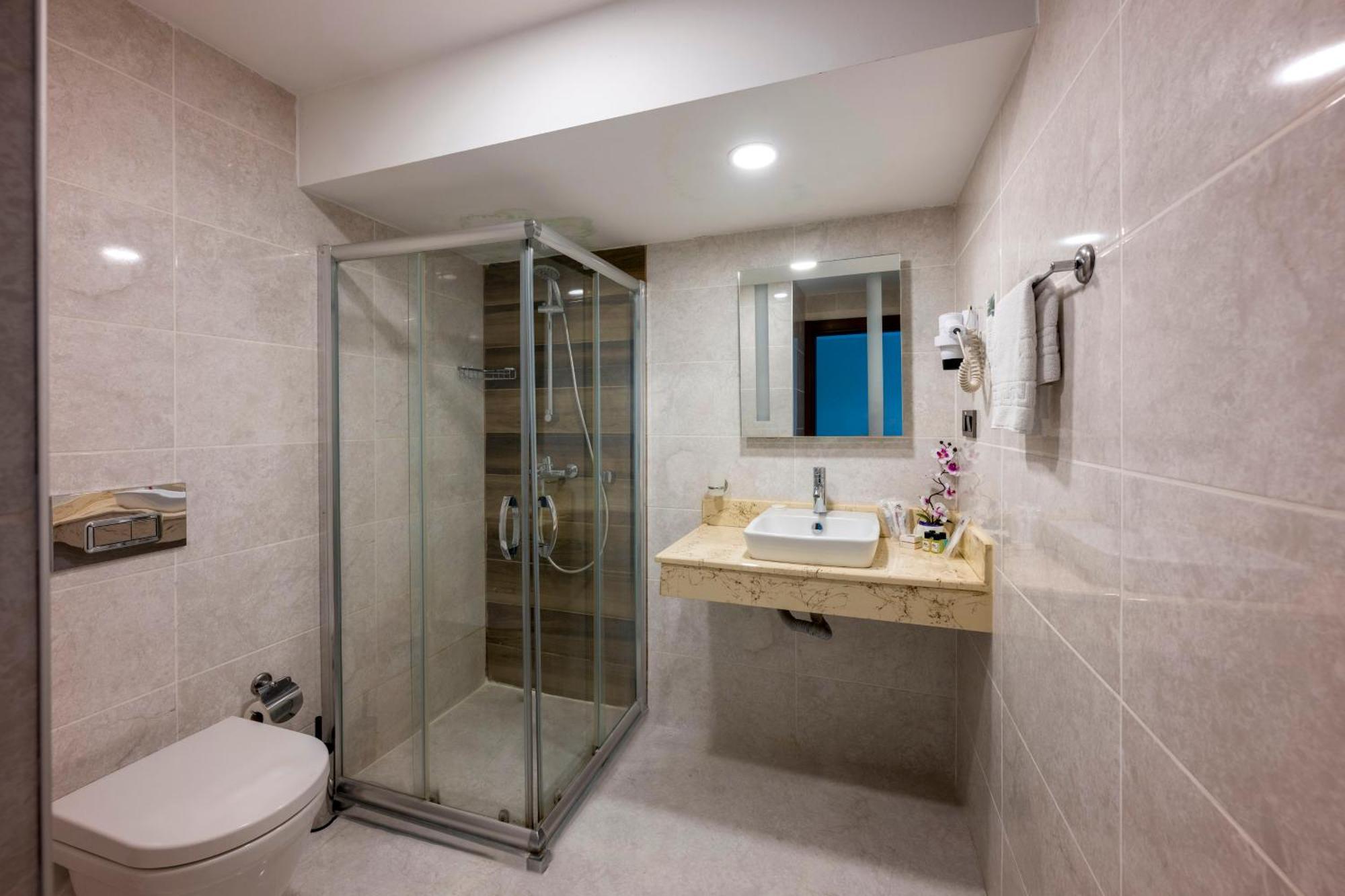 Quarto Standard com Cama de Casal ou 2 de Solteiro
