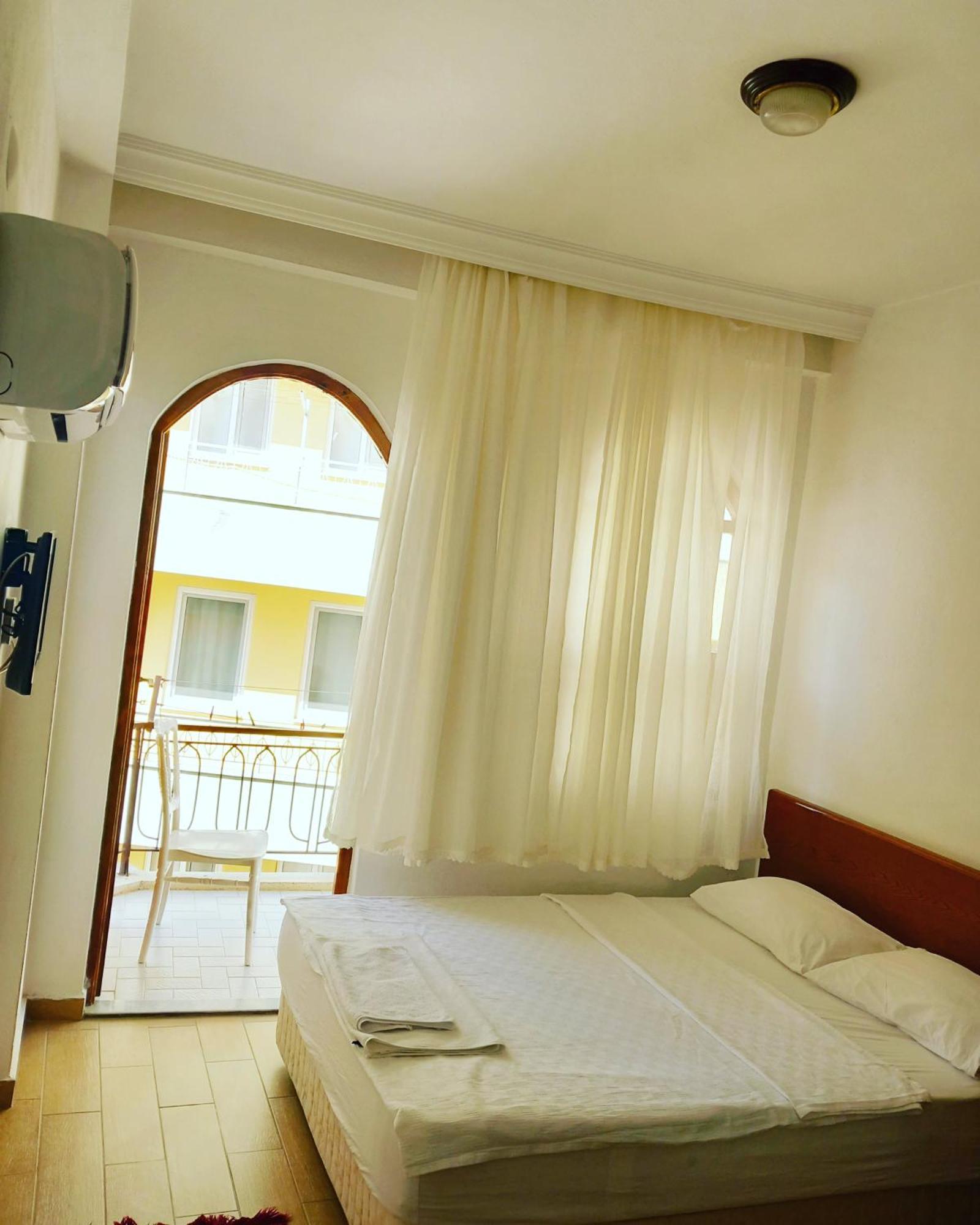 Standart Çift Kişilik veya İki Yataklı Oda