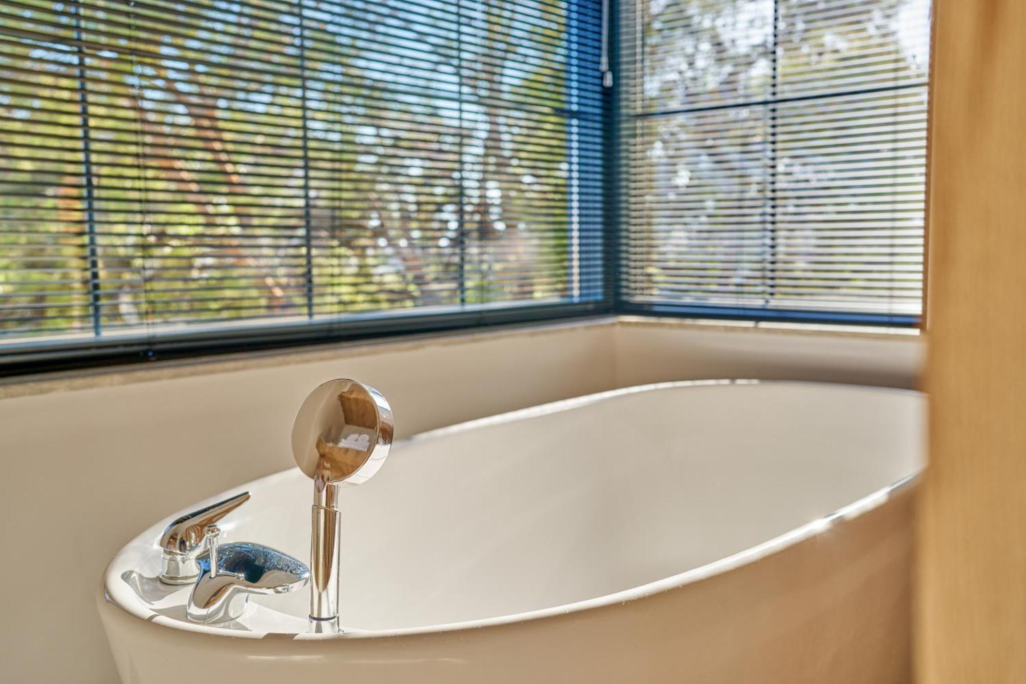 Deluxe Suite,1545022669:JPEG