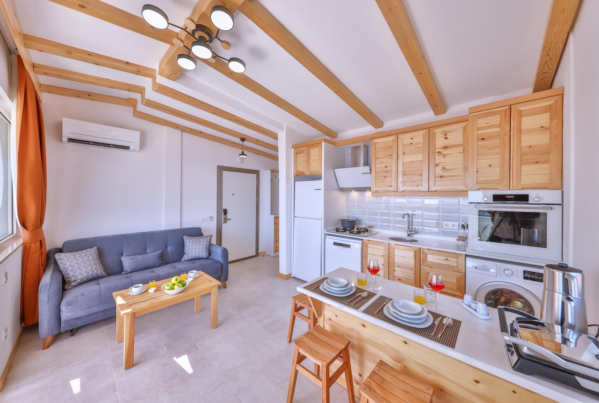Deluxe Suite with Sea View