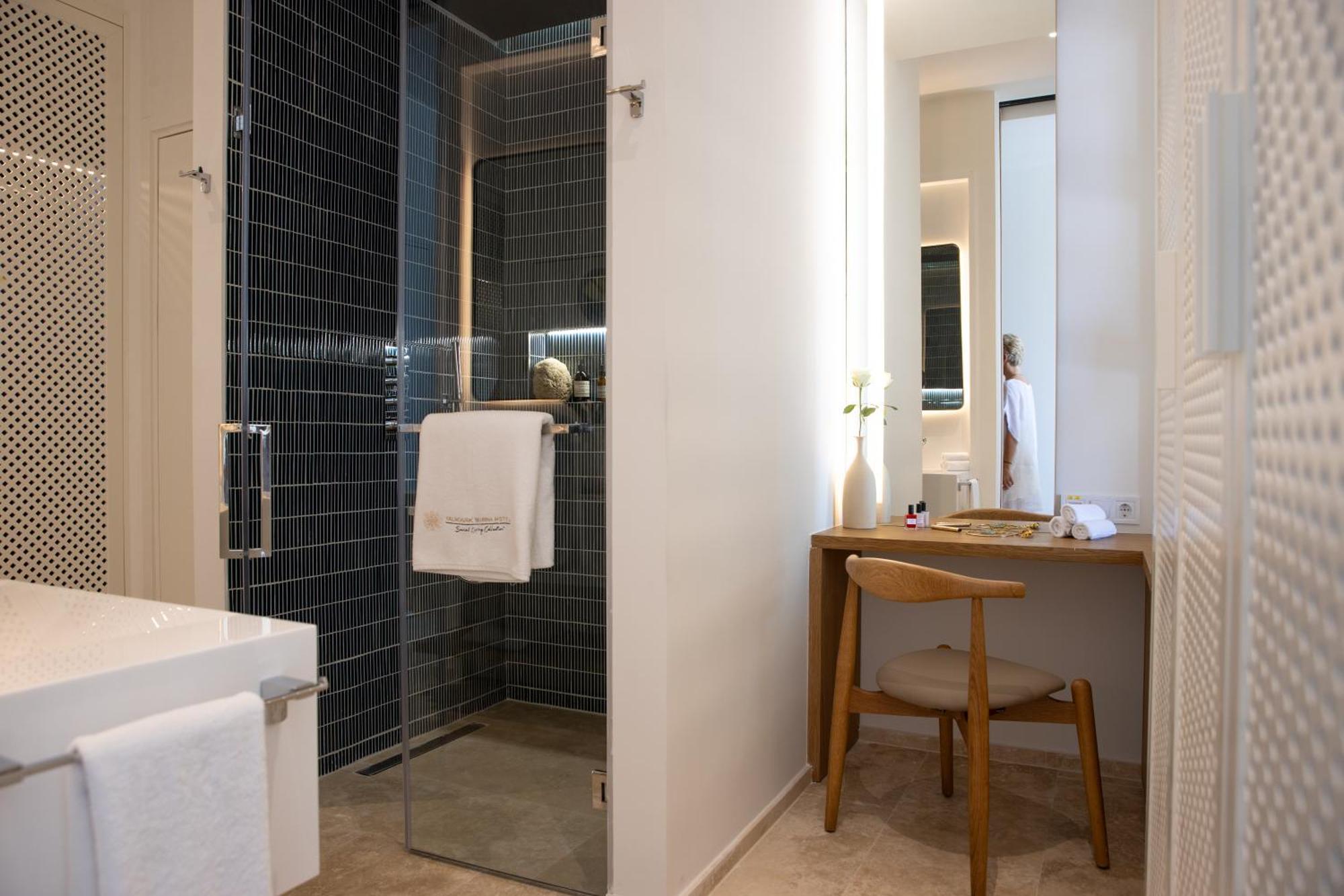 King Room with Sea View,1551853867:JPEG