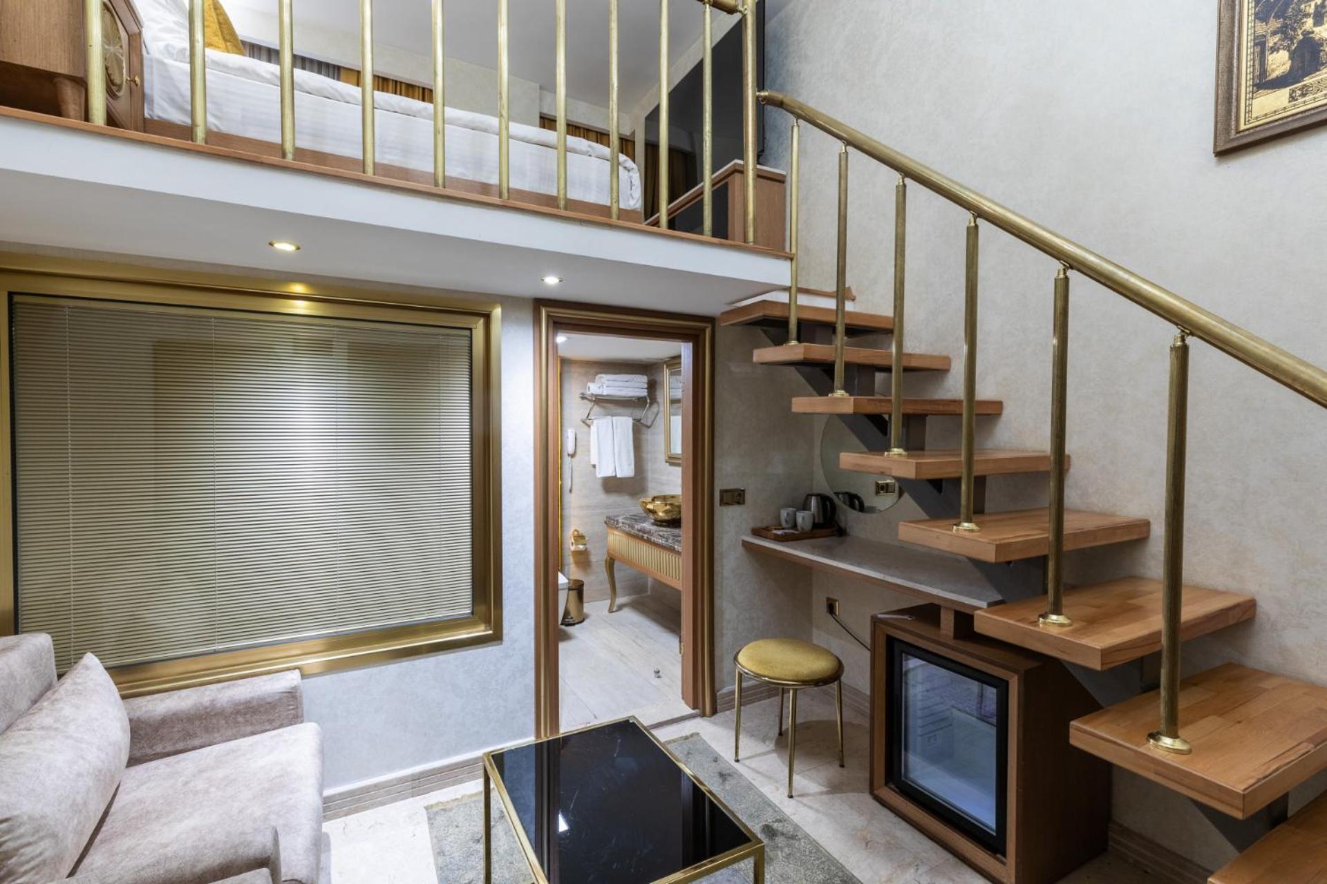 Duplex Suite with Jetted Tub - Basement Floor,1553709127:JPEG