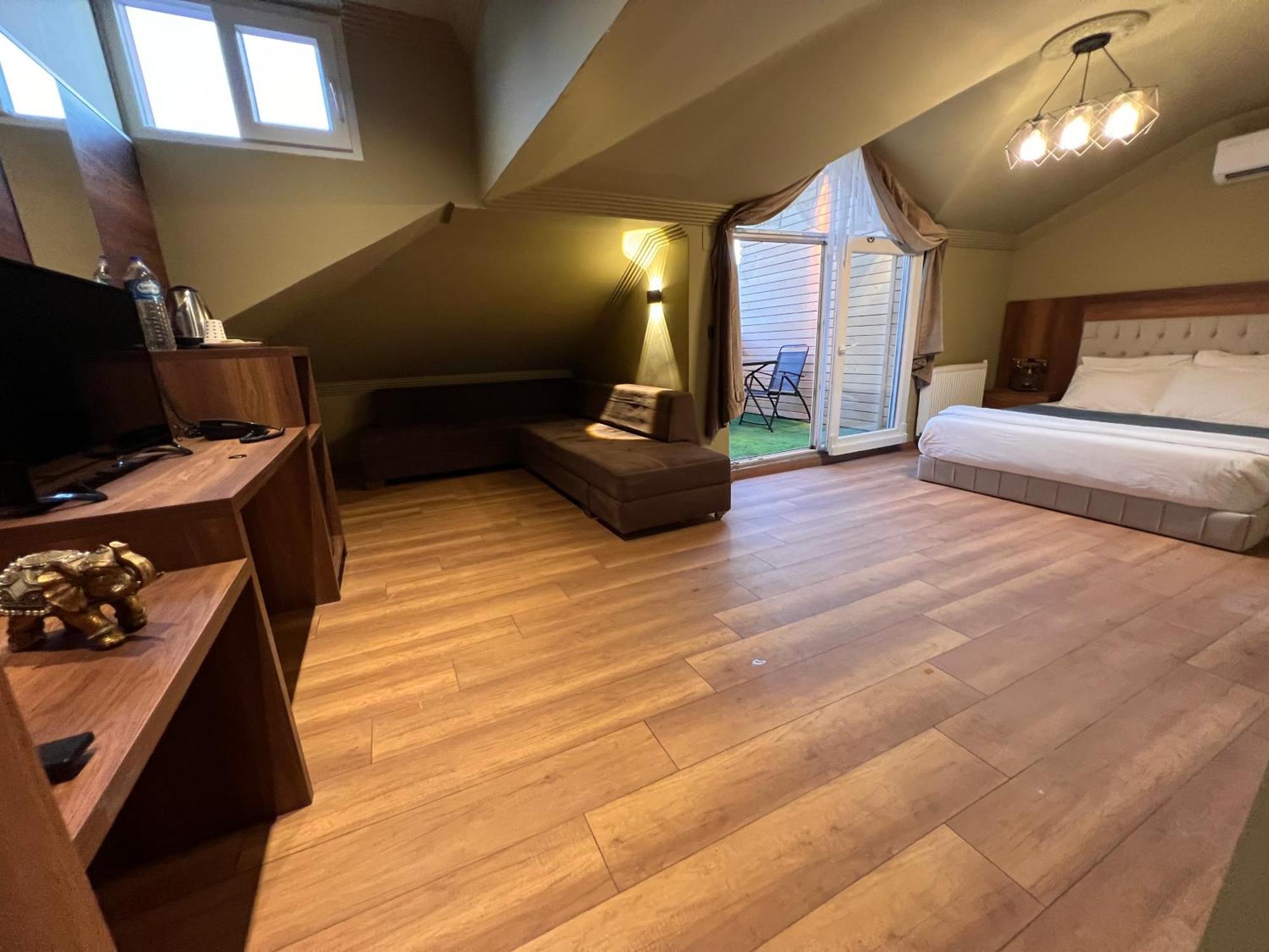 Double Room with Terrace