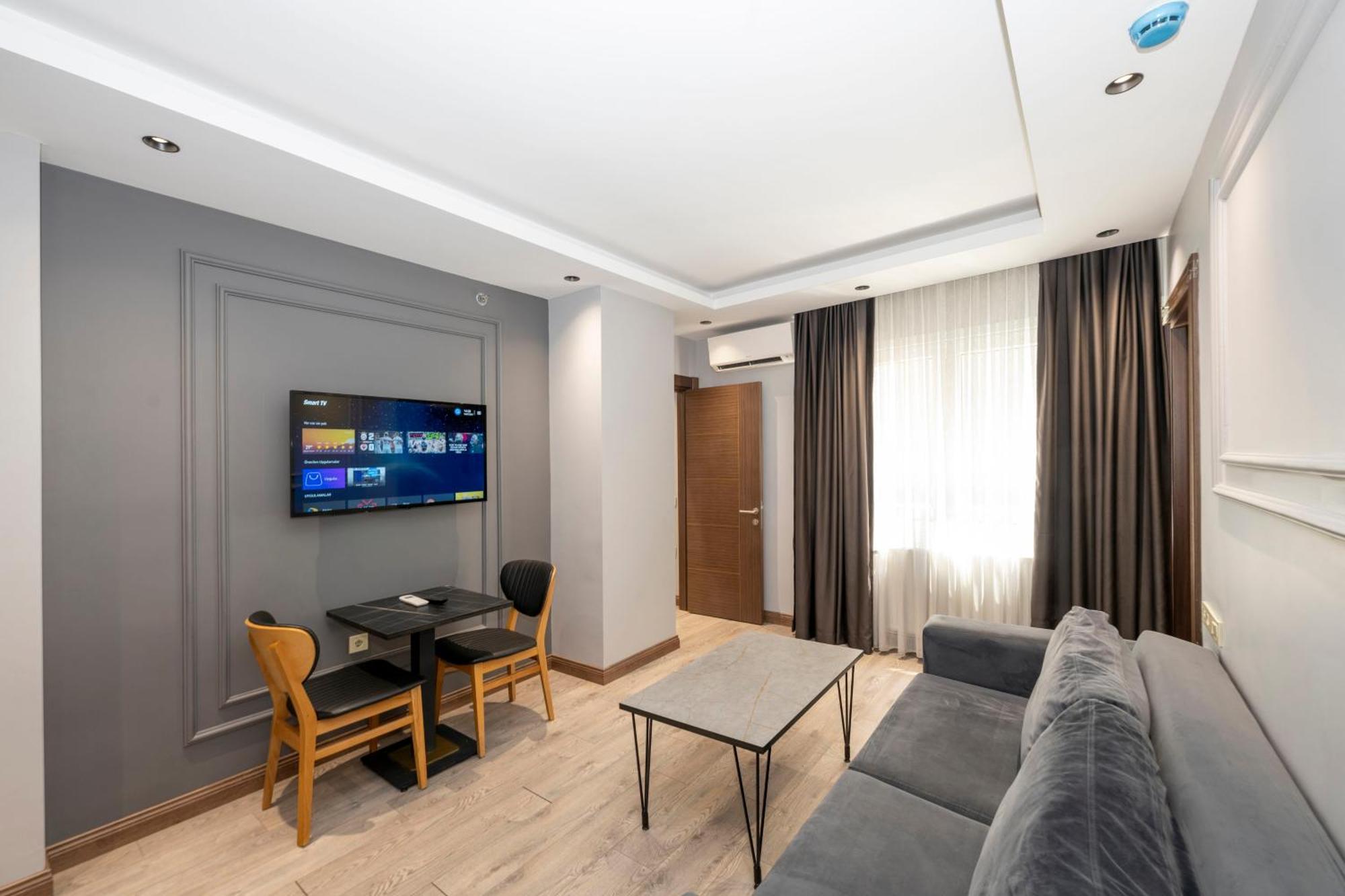 Deluxe Quadruple Room