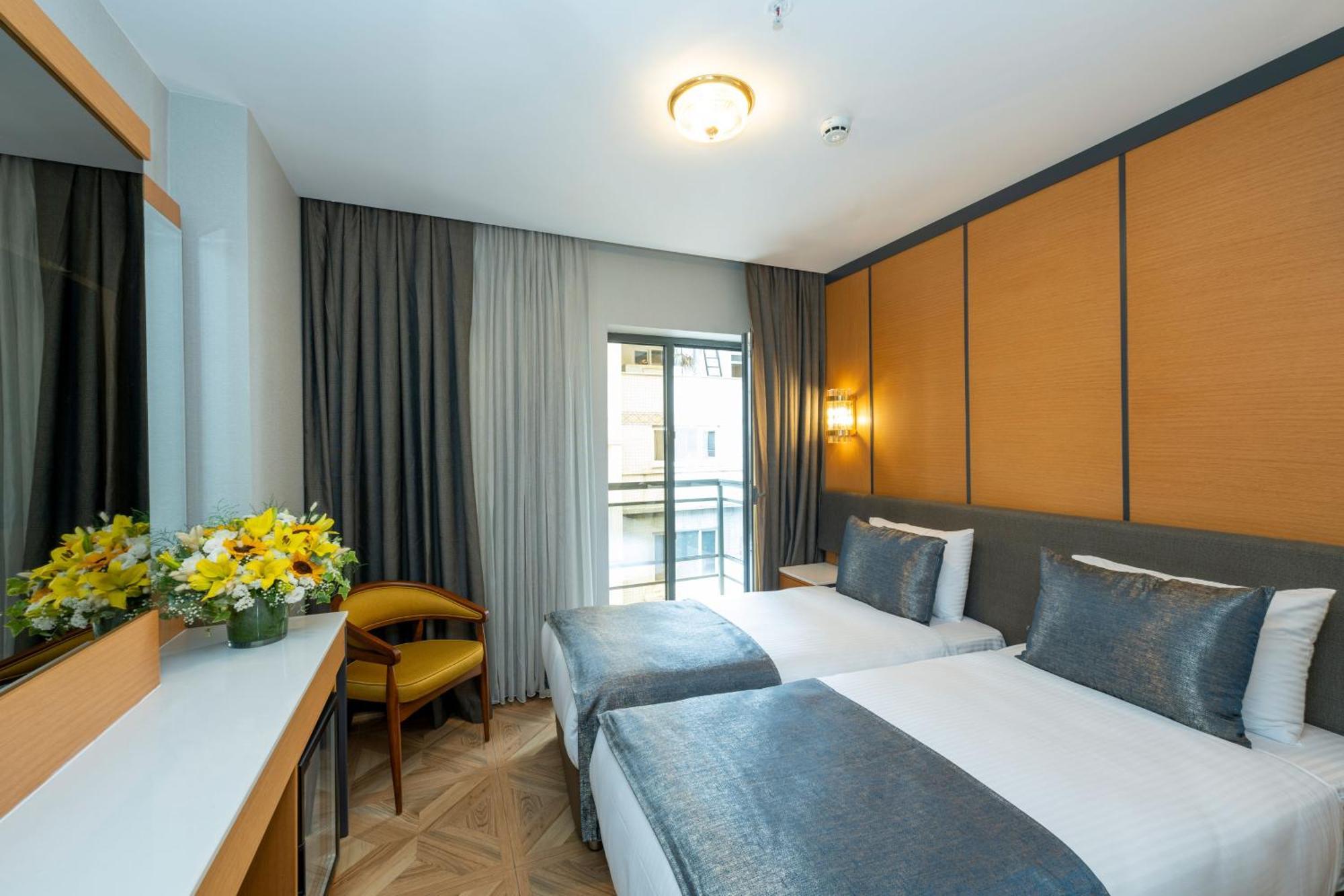 Deluxe Double or Twin Room