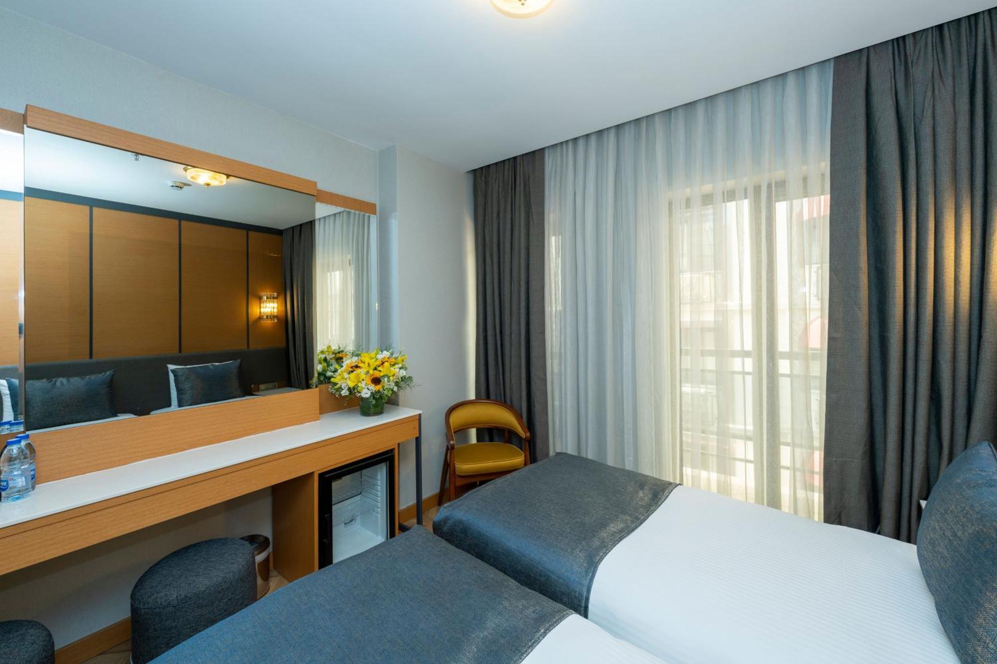 Deluxe Double or Twin Room
