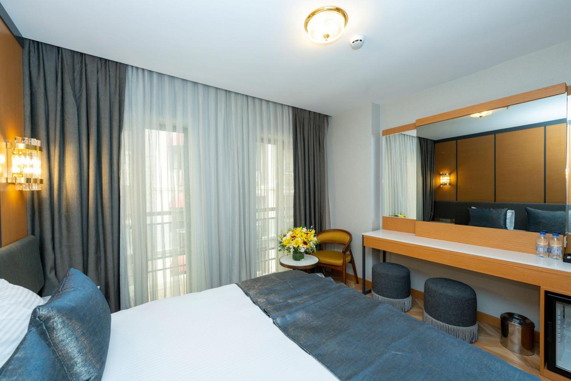 Deluxe Double or Twin Room