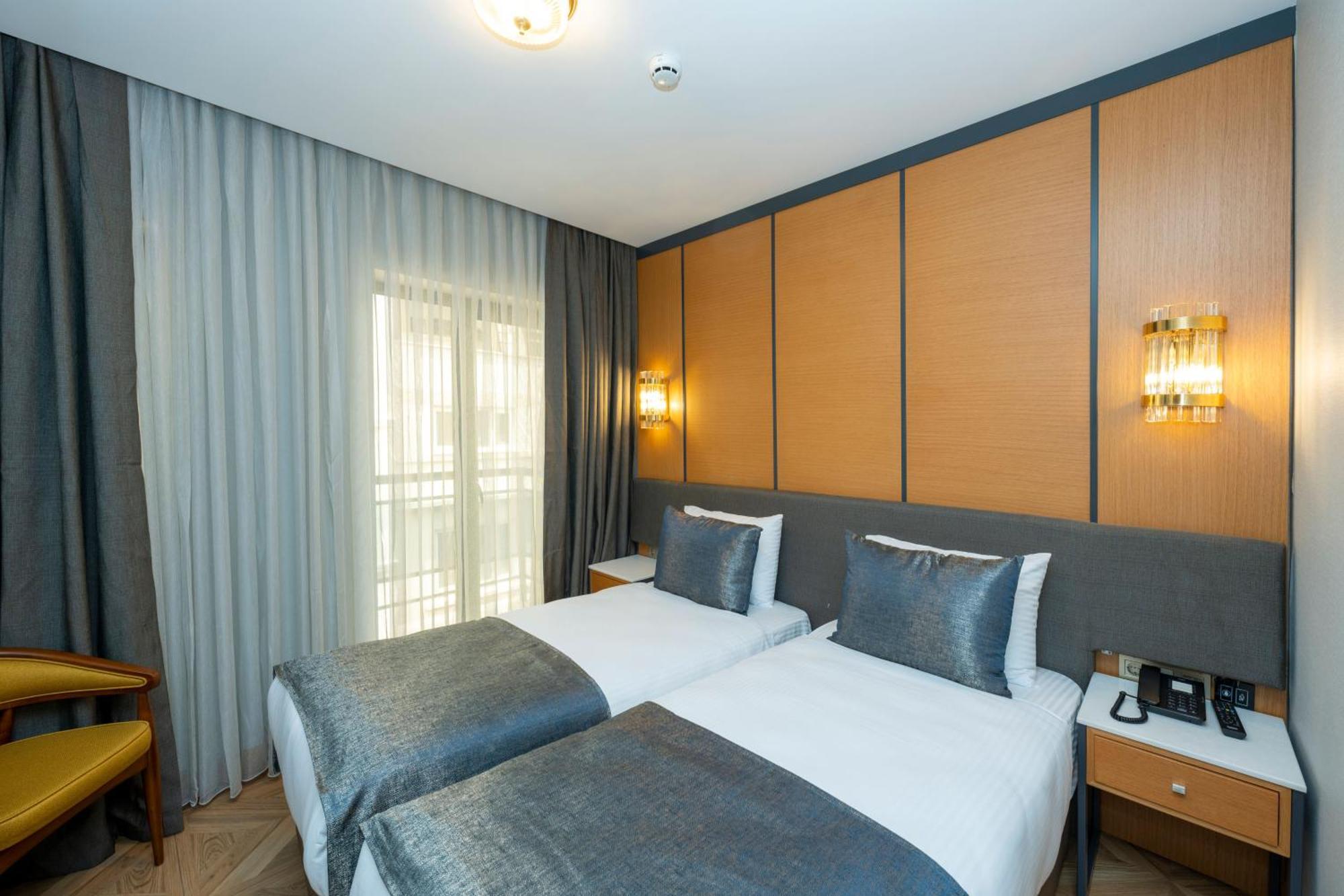 Deluxe Double or Twin Room