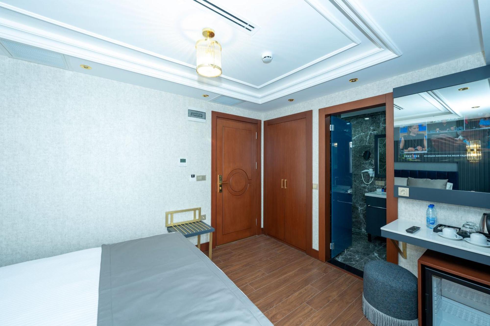 Superior Double or Twin Room Terrace
