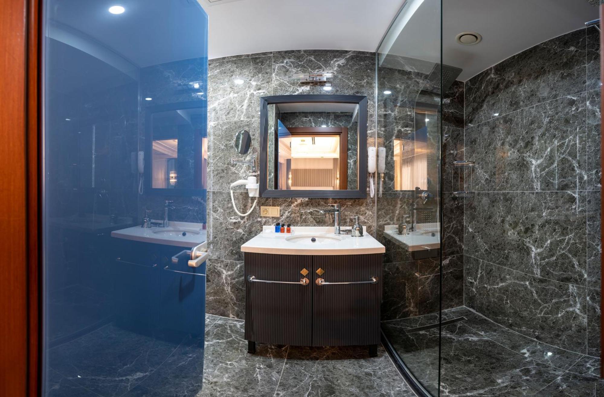 Superior Double or Twin Room Terrace
