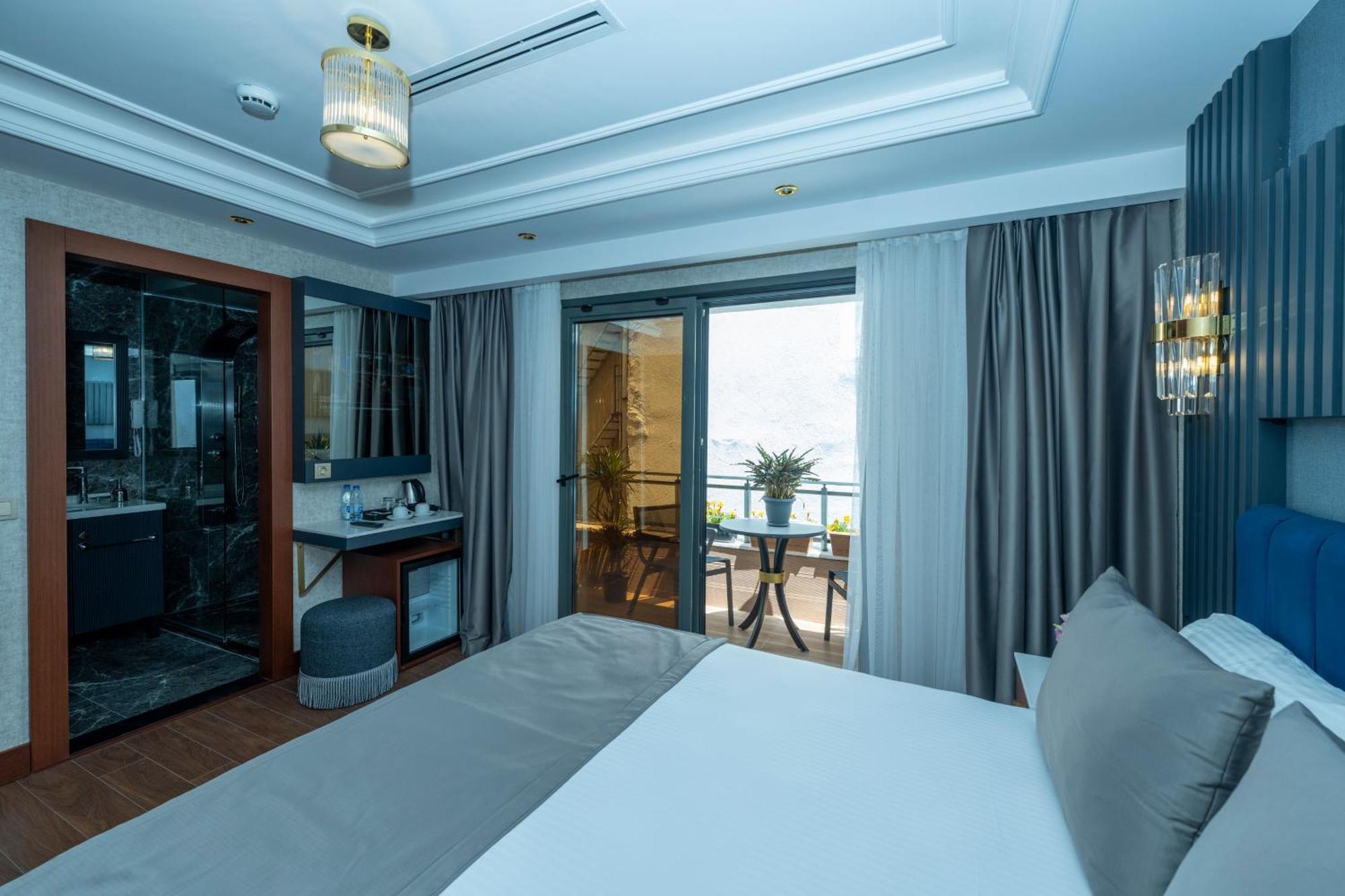 Superior Double or Twin Room Terrace