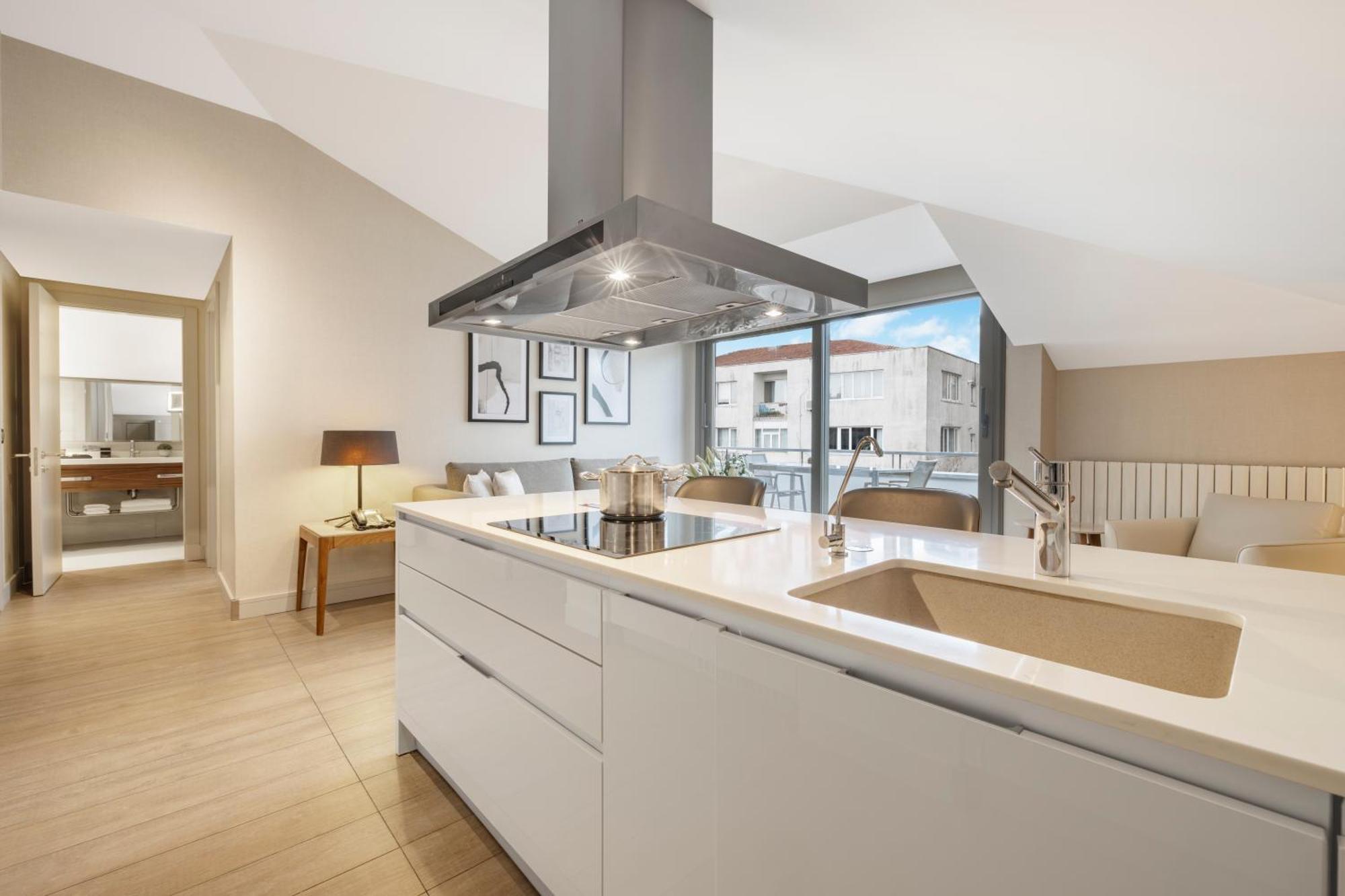 Connection Roof Suite