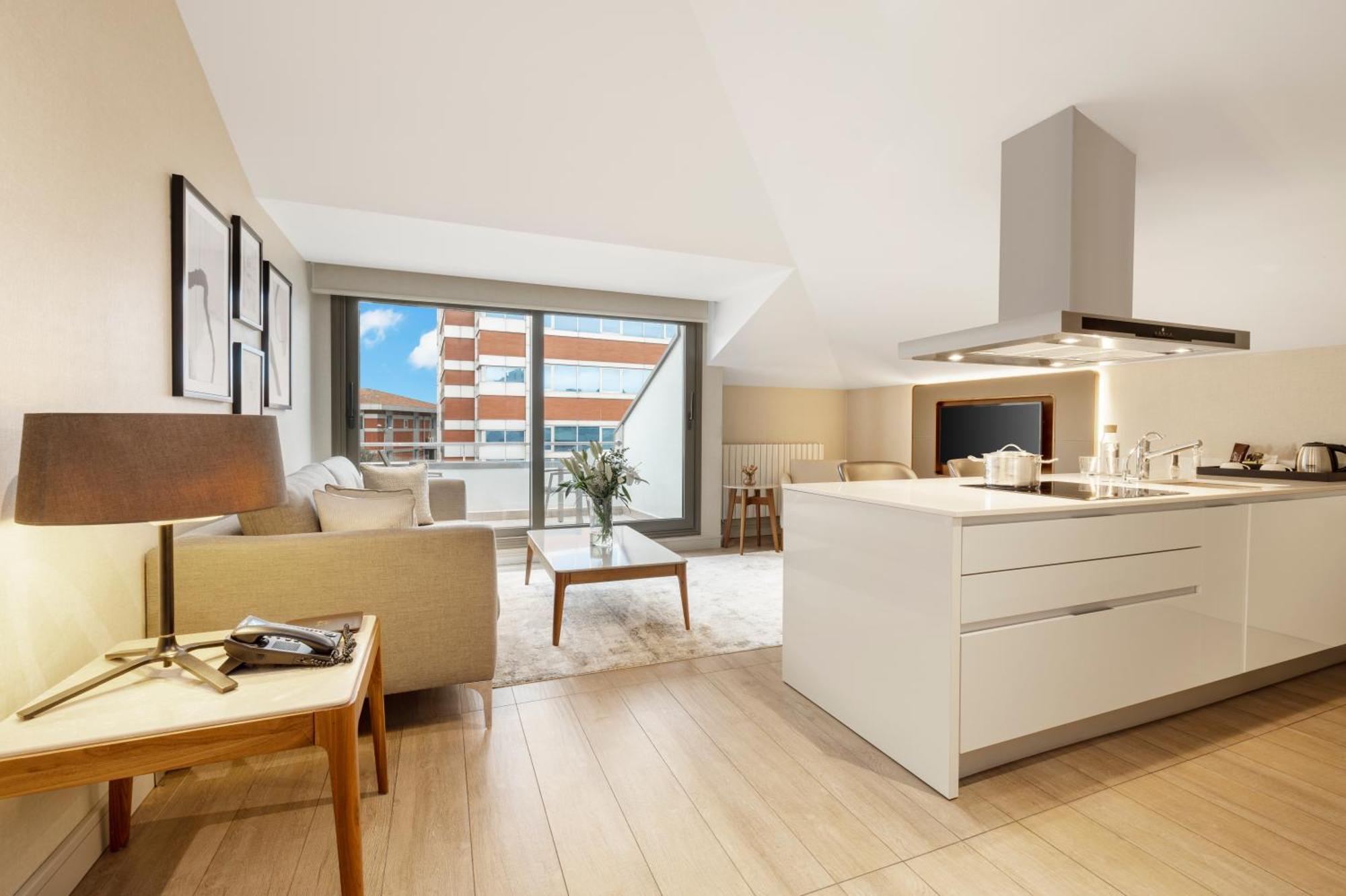 Connection Roof Suite