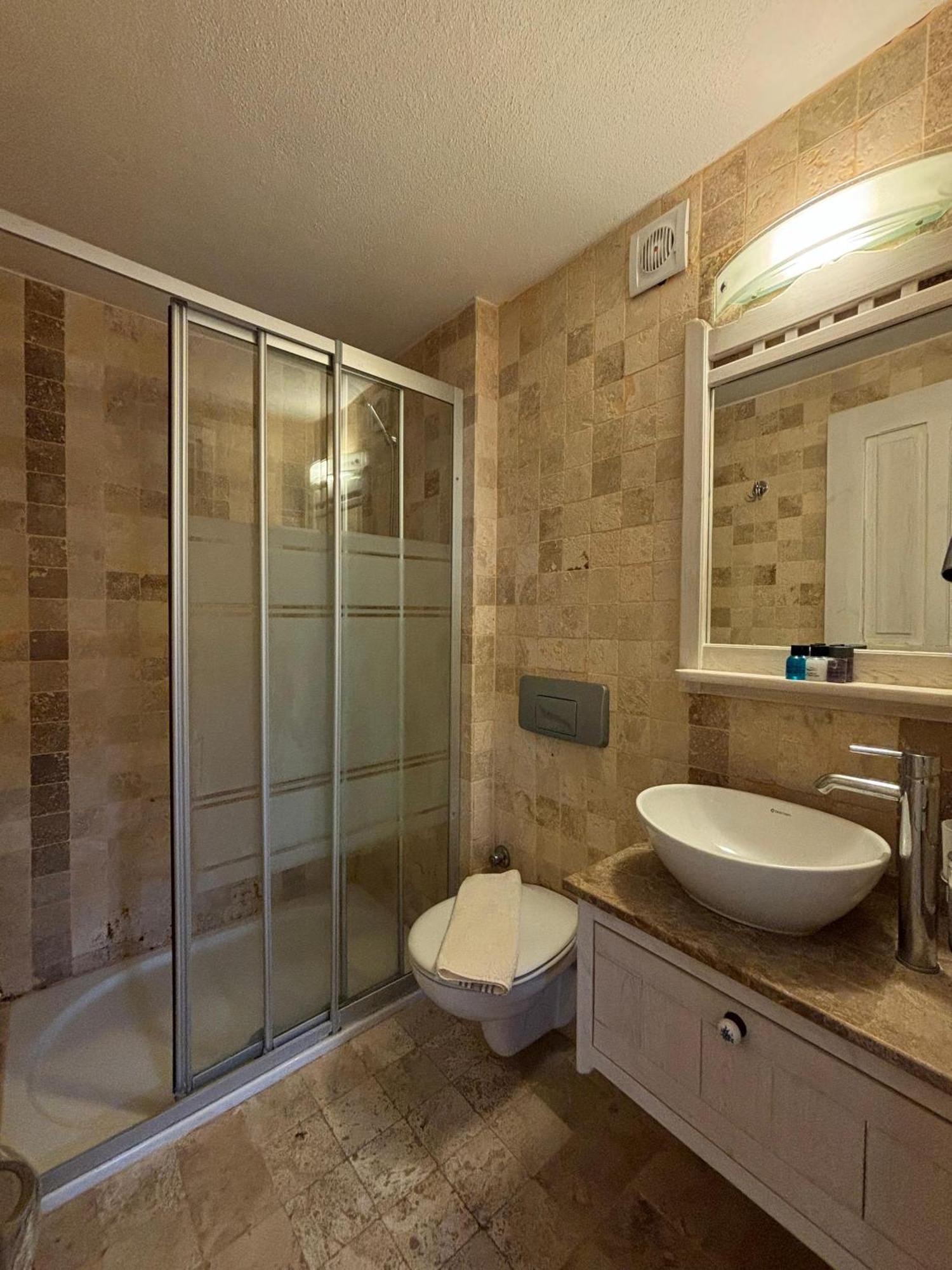 Standard Double Room,1566939671:JPEG