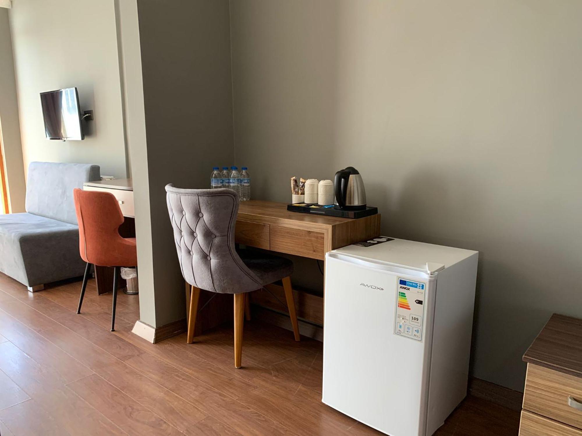 Family Room with Terrace,1575143975:JPEG