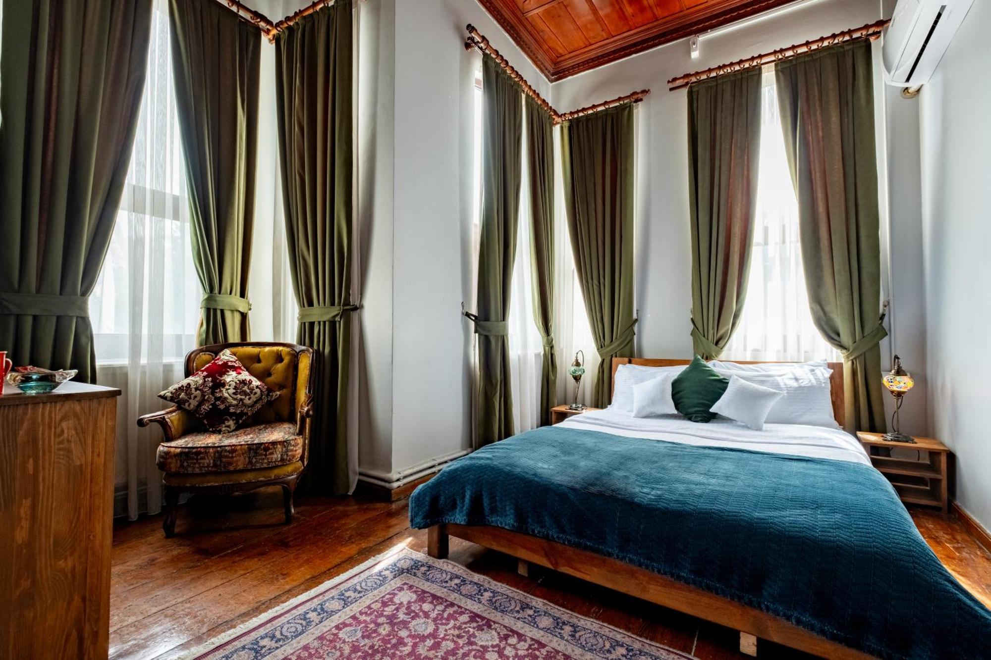 Deluxe Double Room,1581289505:JPEG