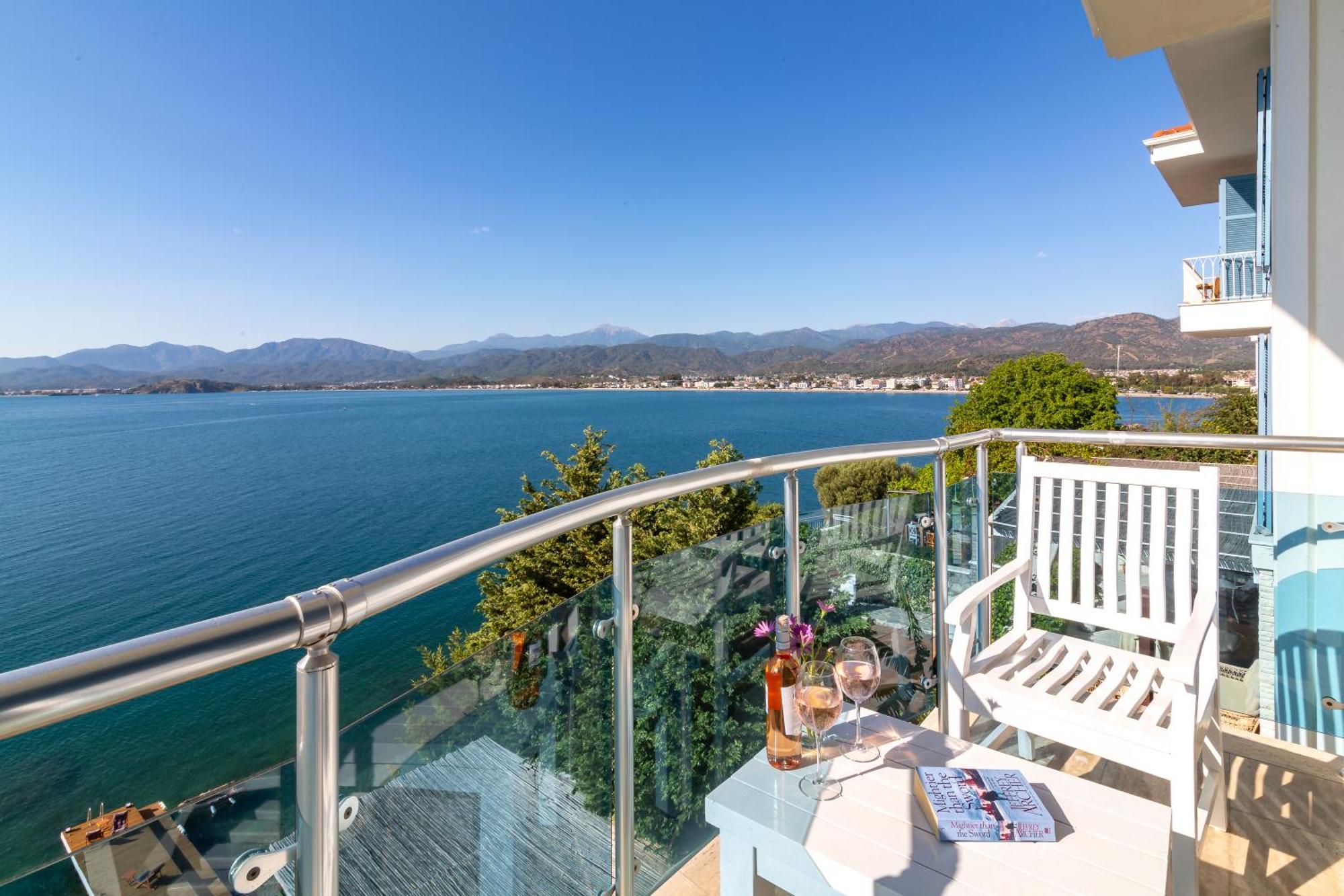 Triple Room with Sea View,1581492323:JPEG
