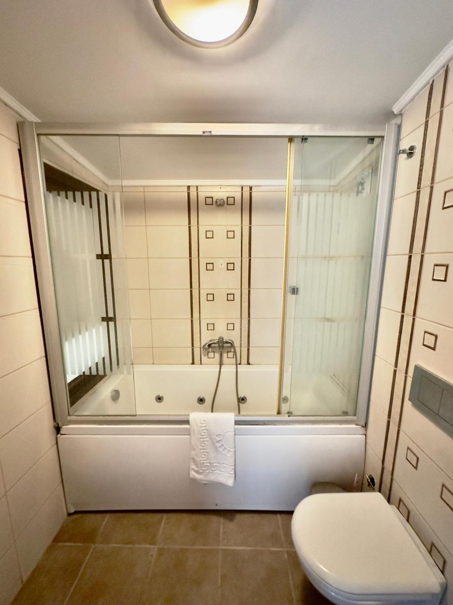 Triple Room with Bath,1584992538:JPEG