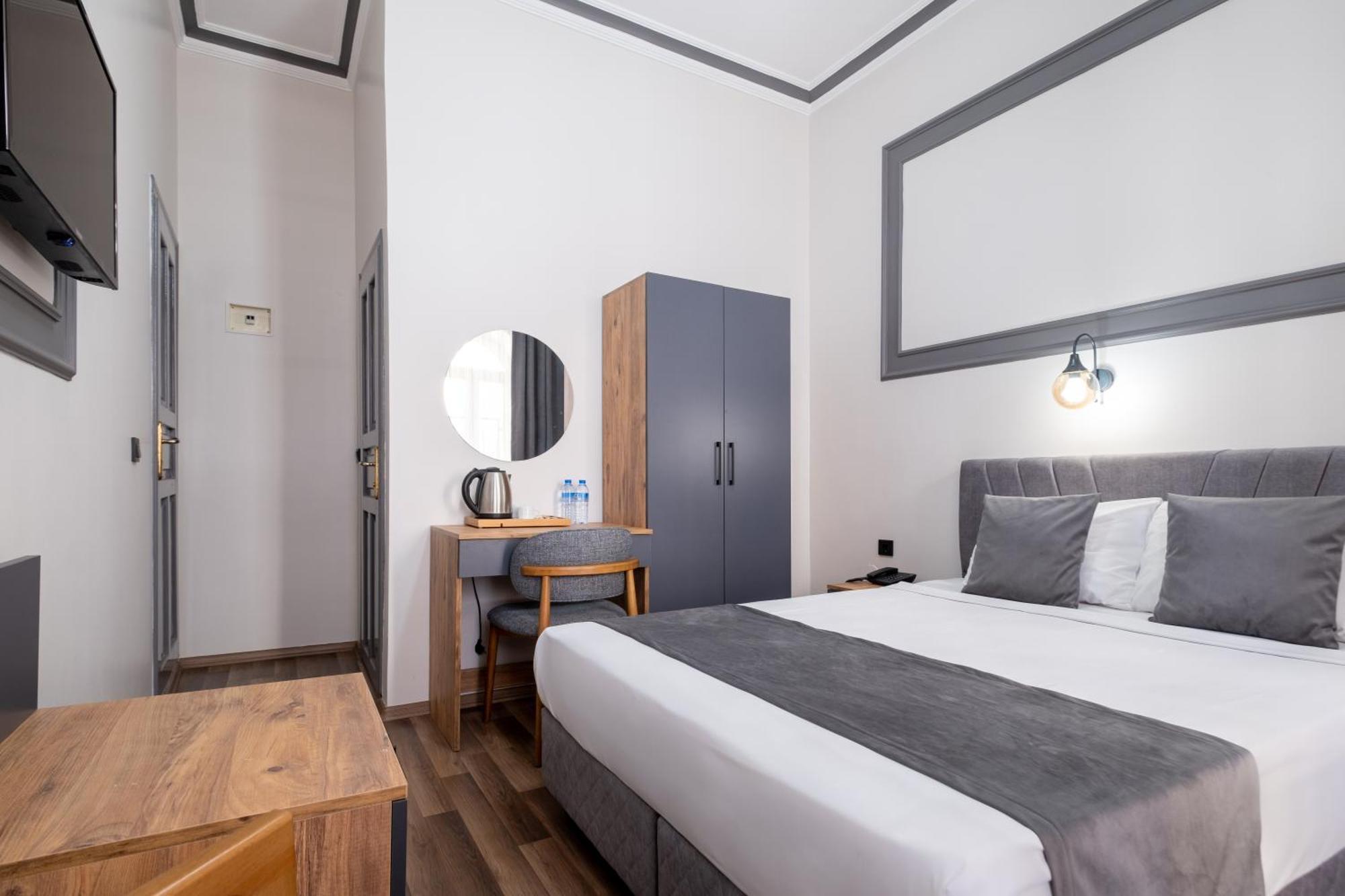 Standard Double or Twin Room,736235983:JPEG
